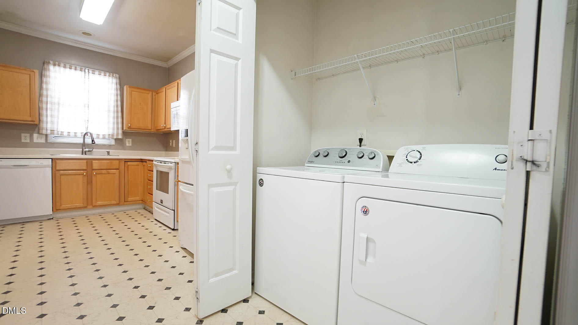 property viewer photo 9