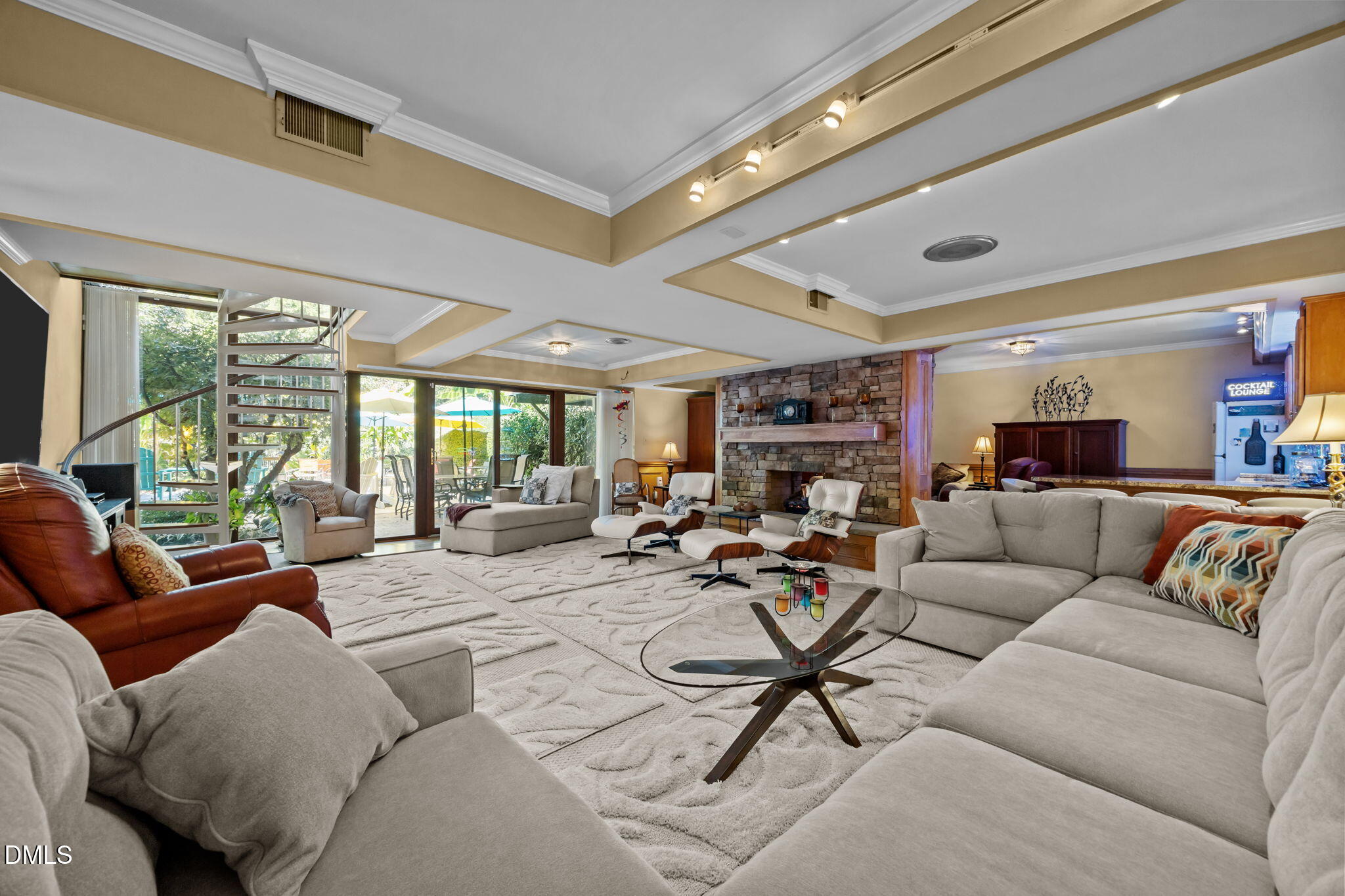 main property photo 89