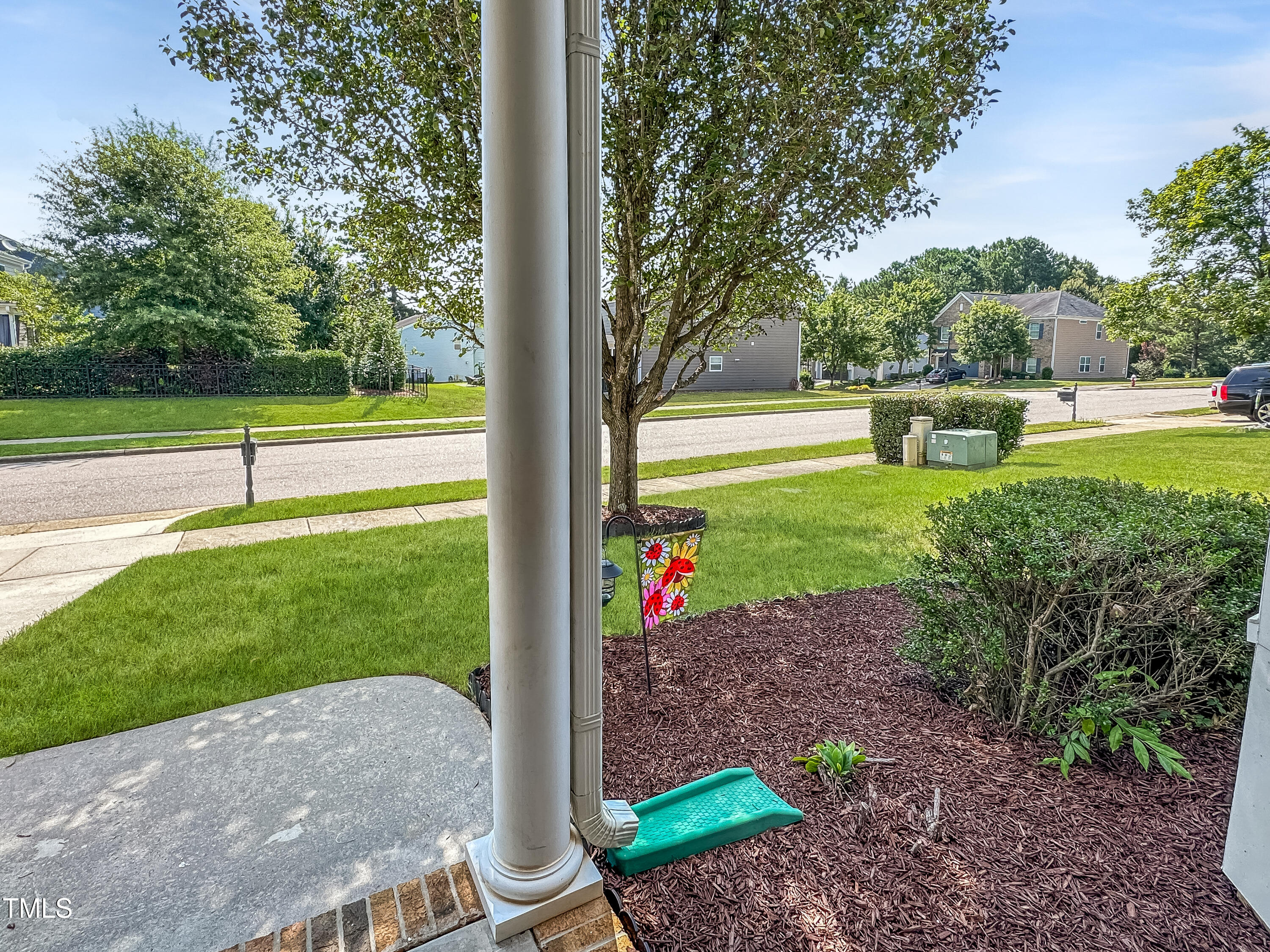main property photo 34