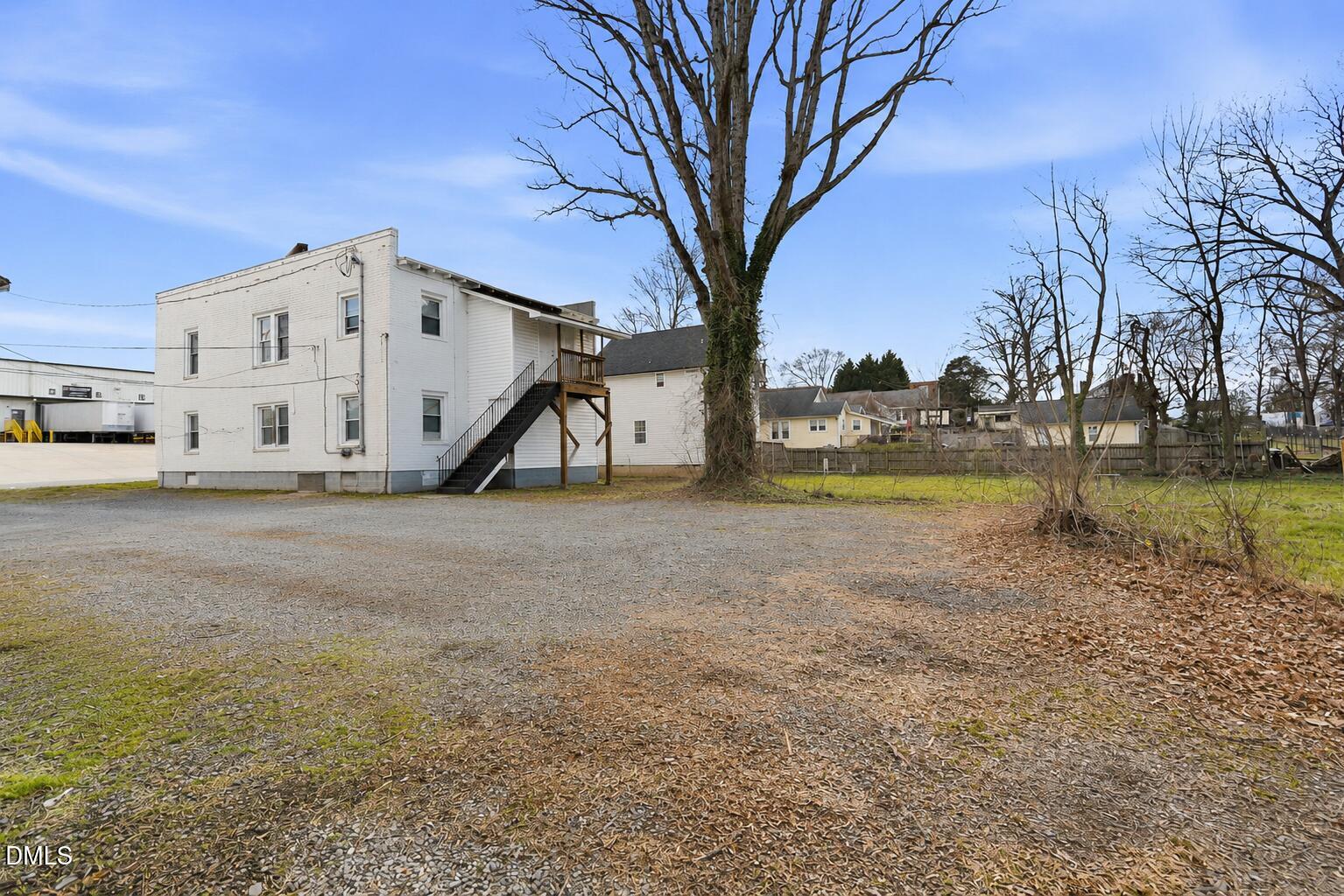 main property photo 25