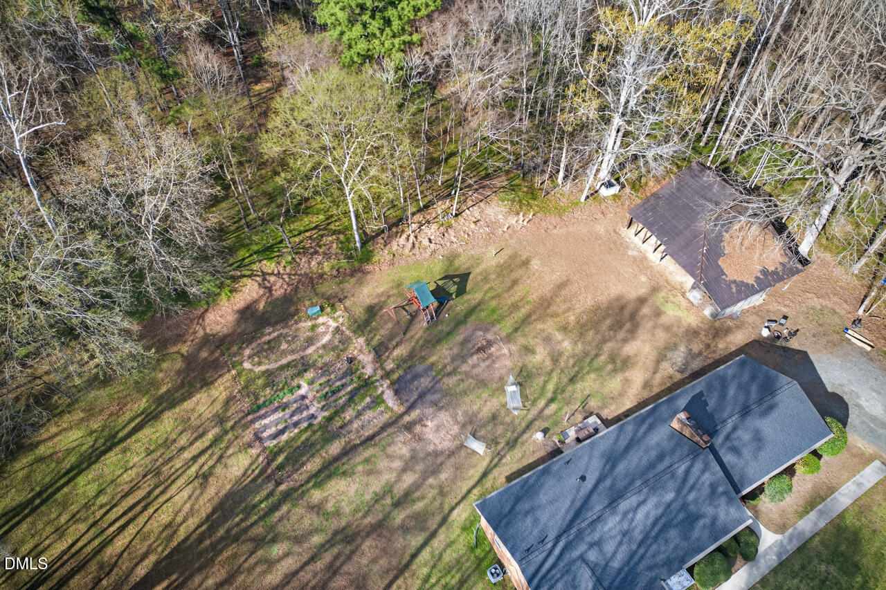 main property photo 78