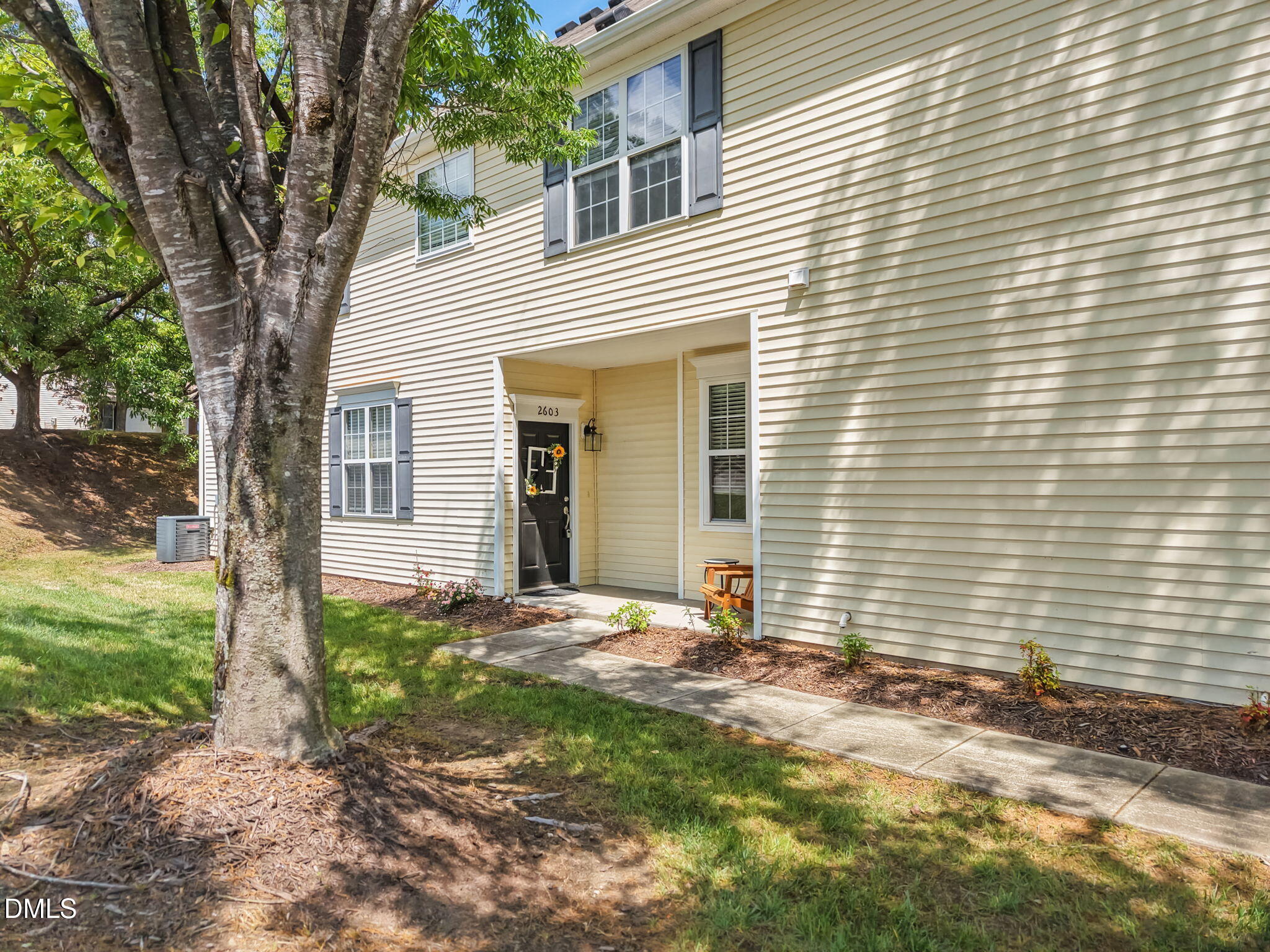 main property photo 31
