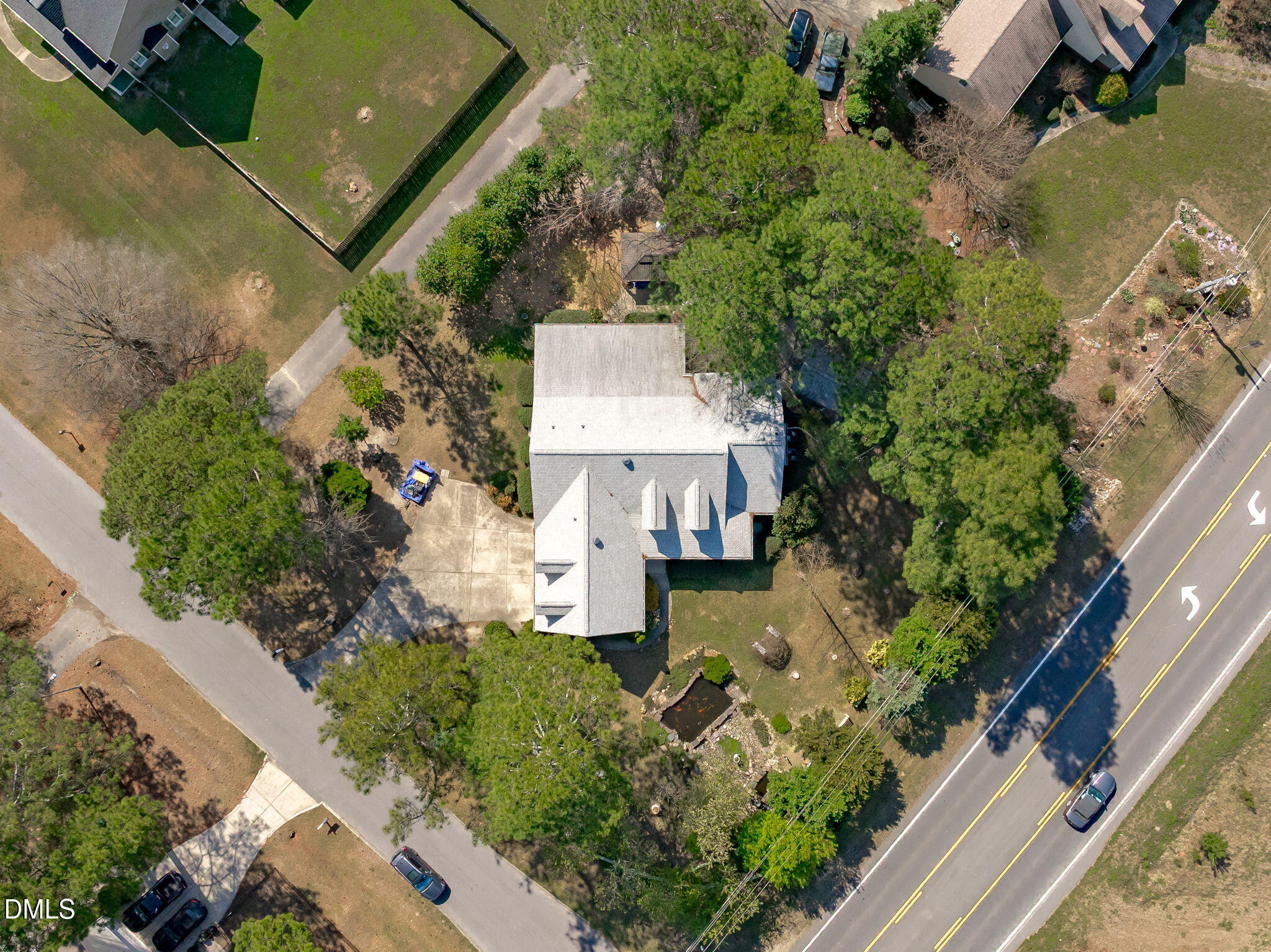 main property photo 35
