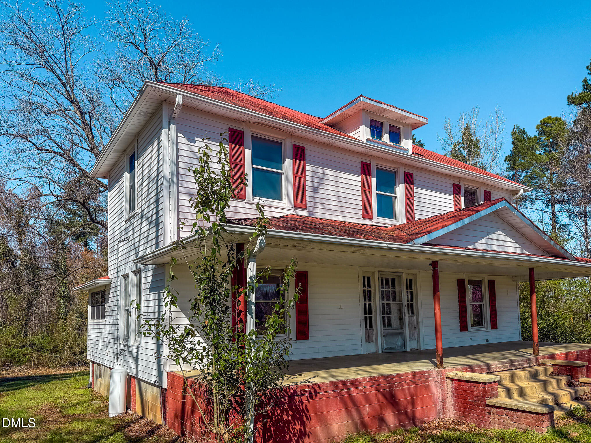 main property photo 19