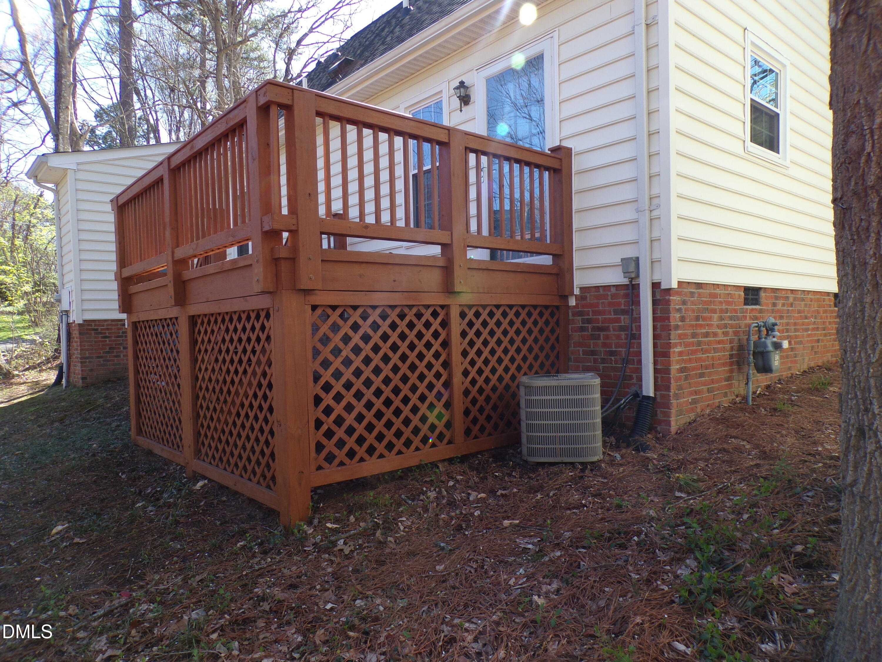 main property photo 34