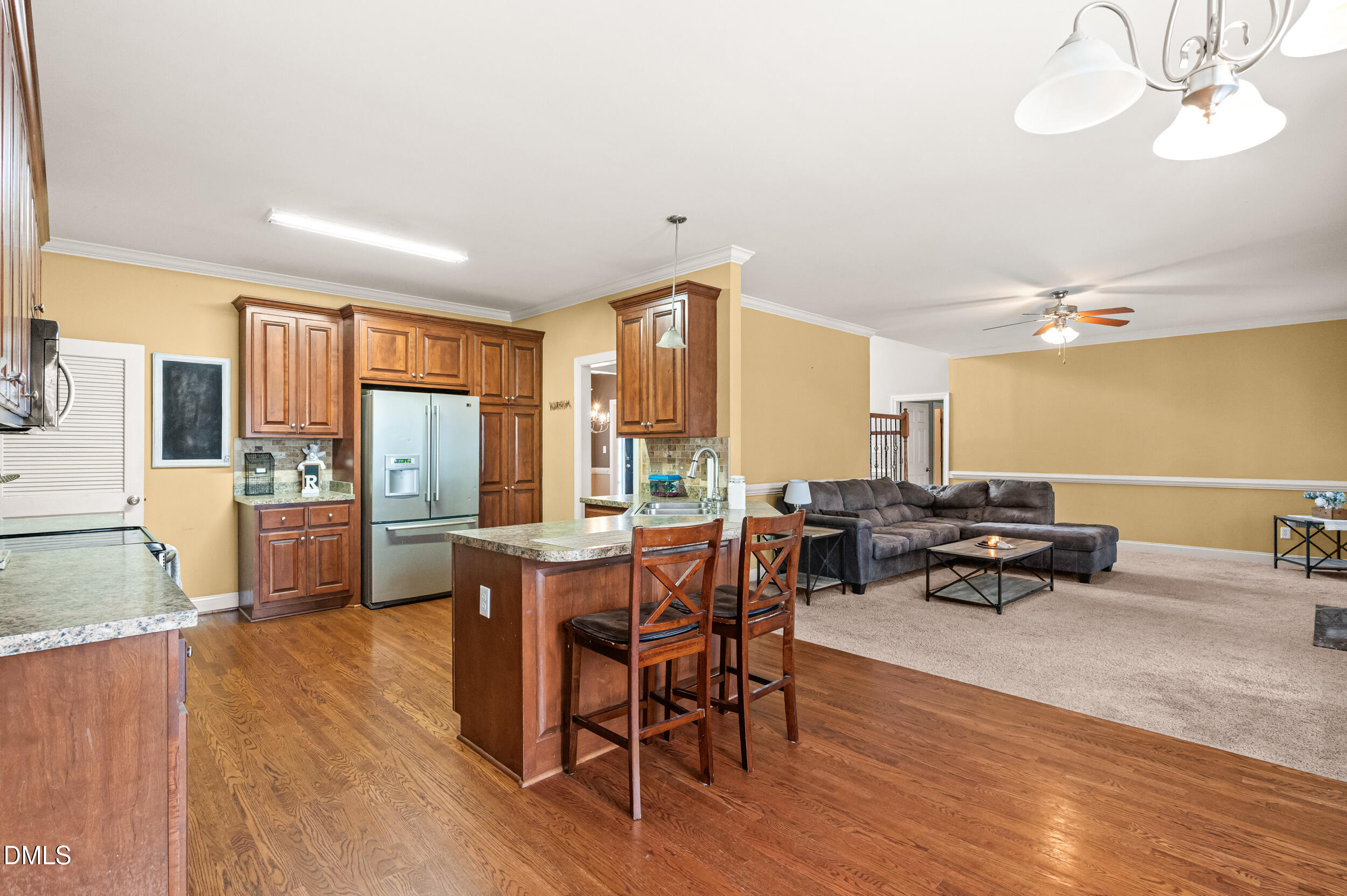 main property photo 13