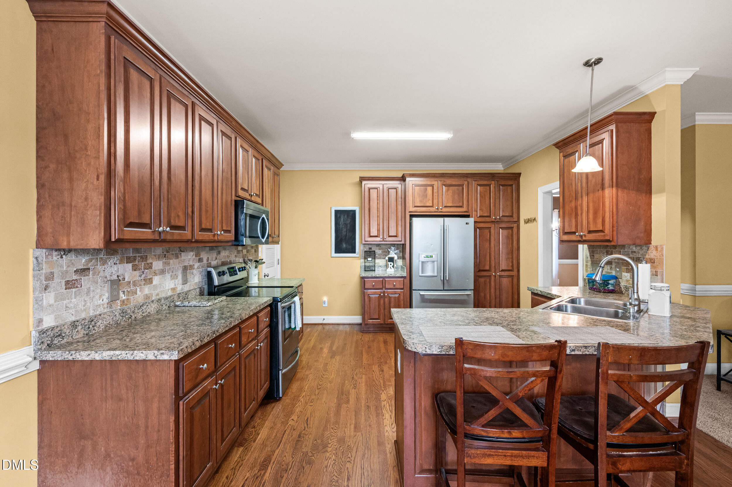 main property photo 14