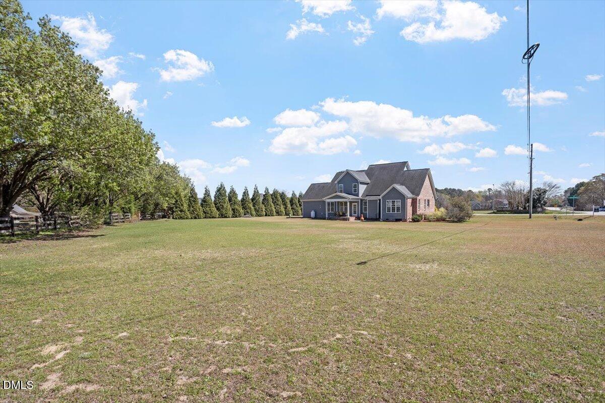 main property photo 6