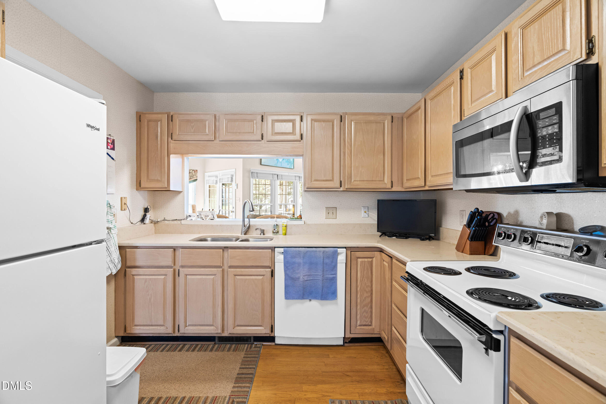 main property photo 22
