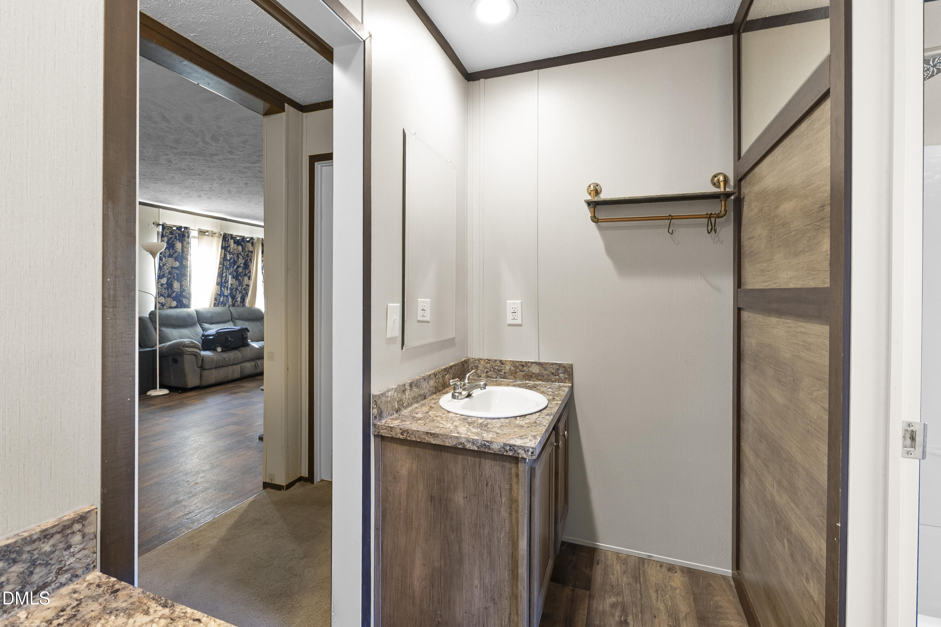 property viewer photo 22