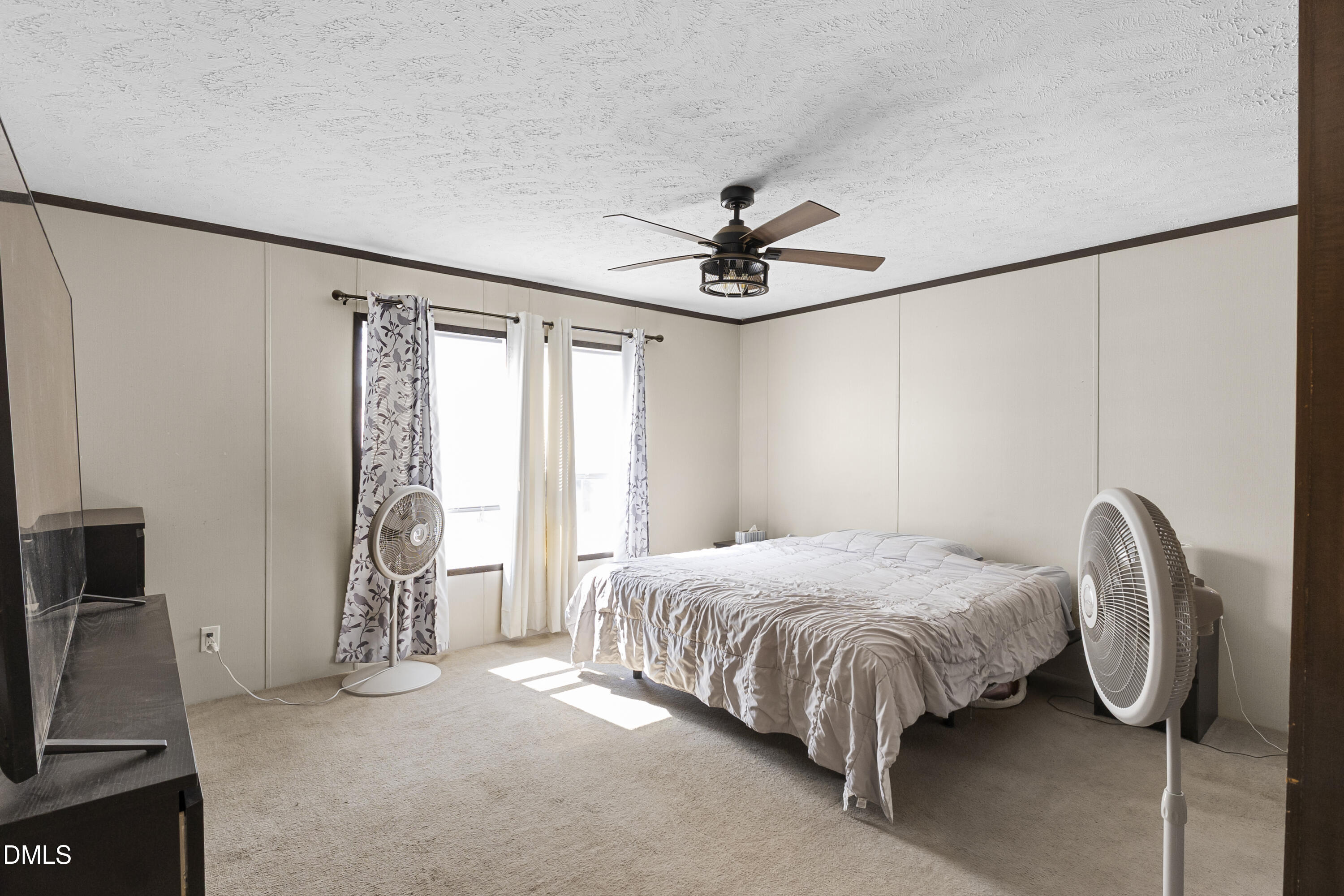 property viewer photo 25