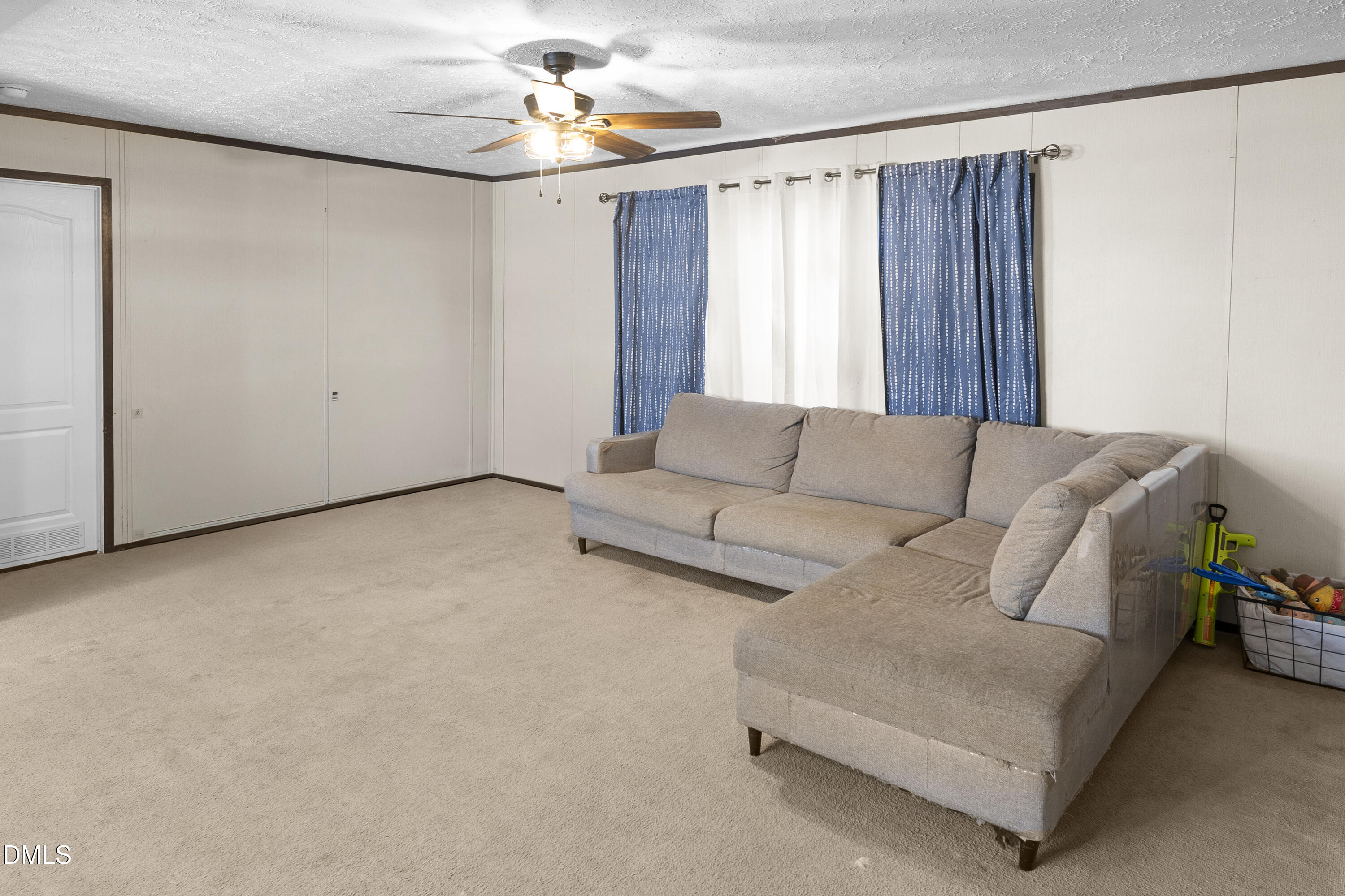 property viewer photo 35
