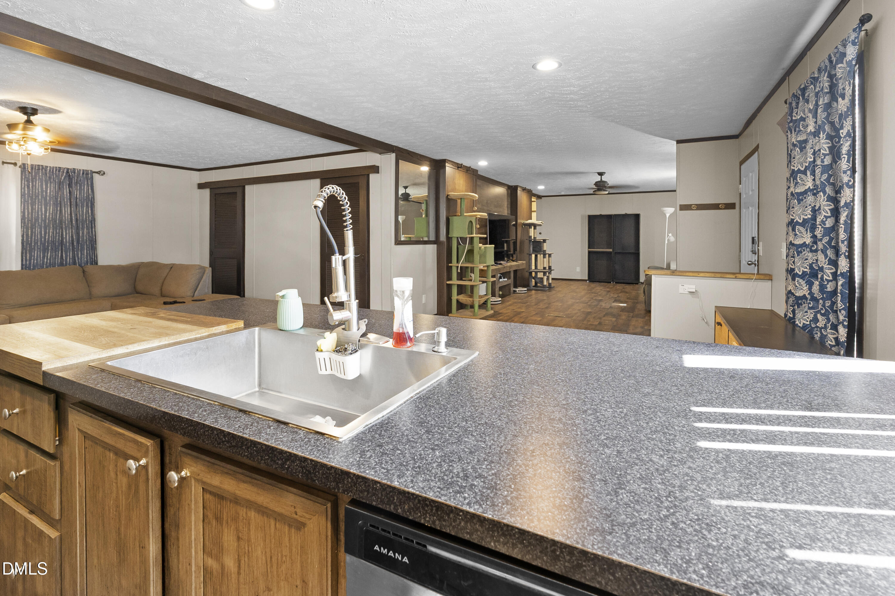 property viewer photo 46