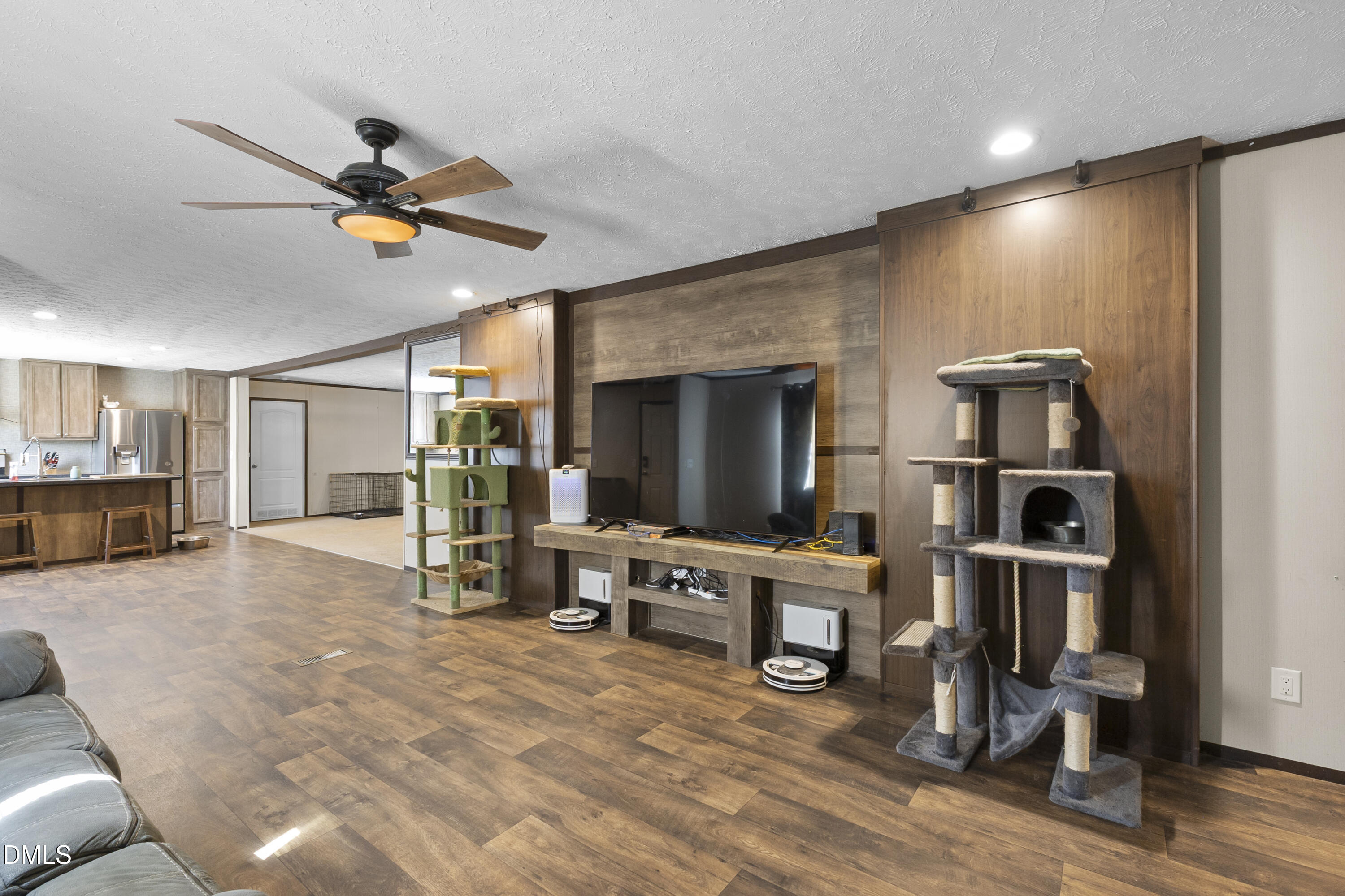 property viewer photo 53