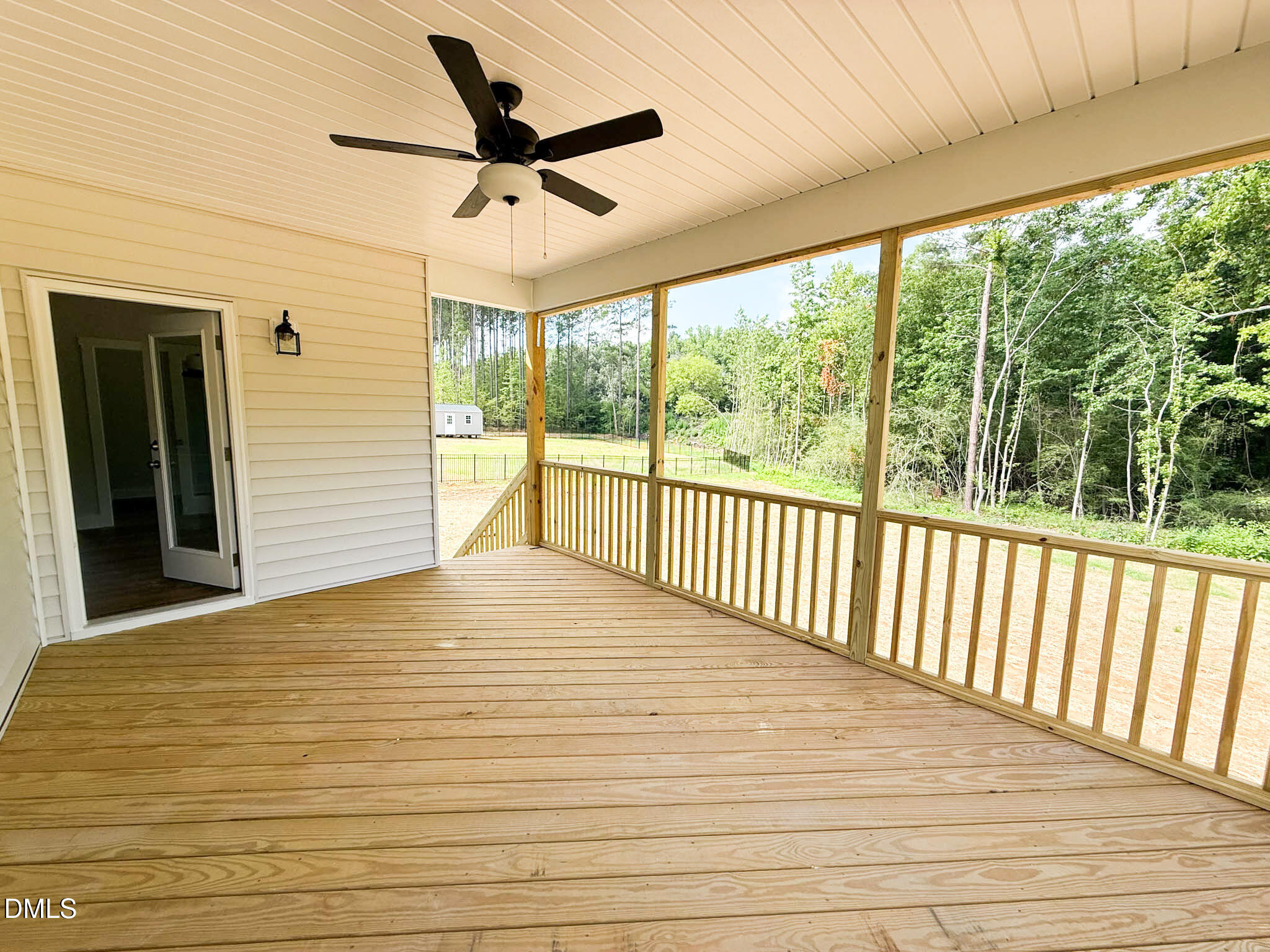 main property photo 13