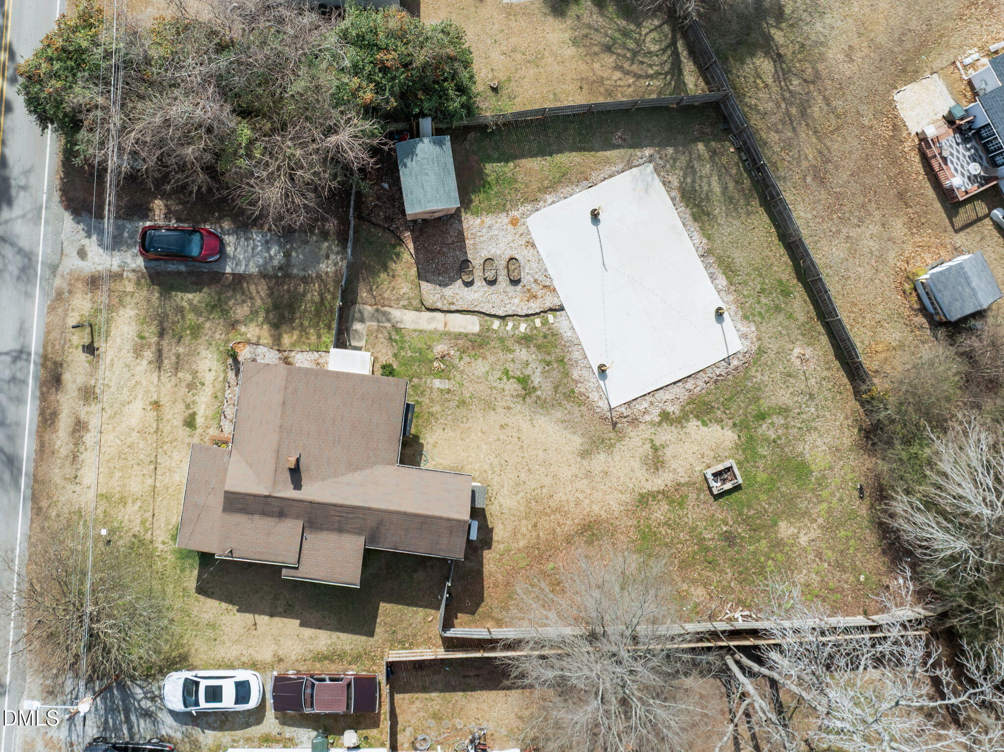 main property photo 30