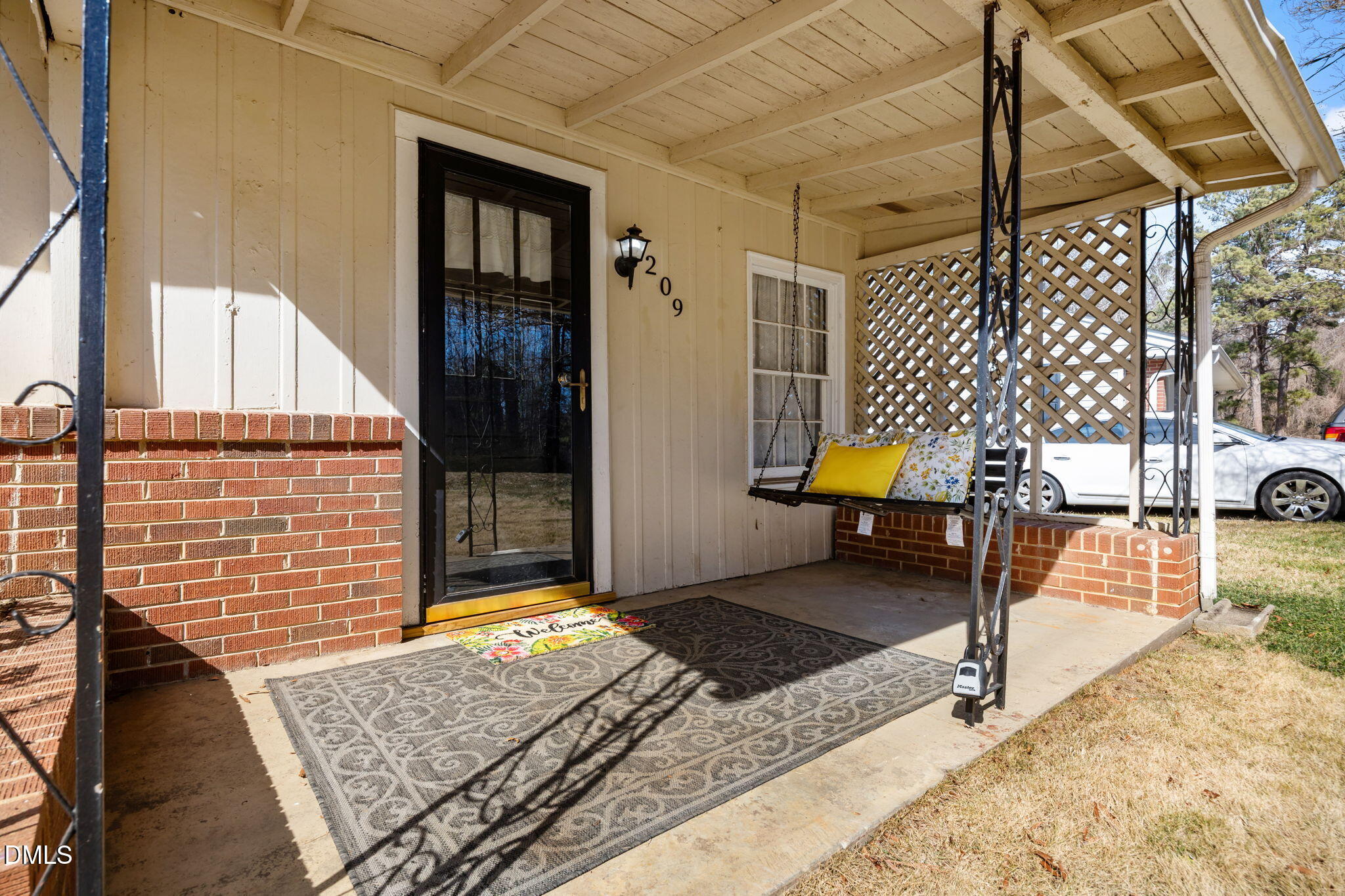 main property photo 31