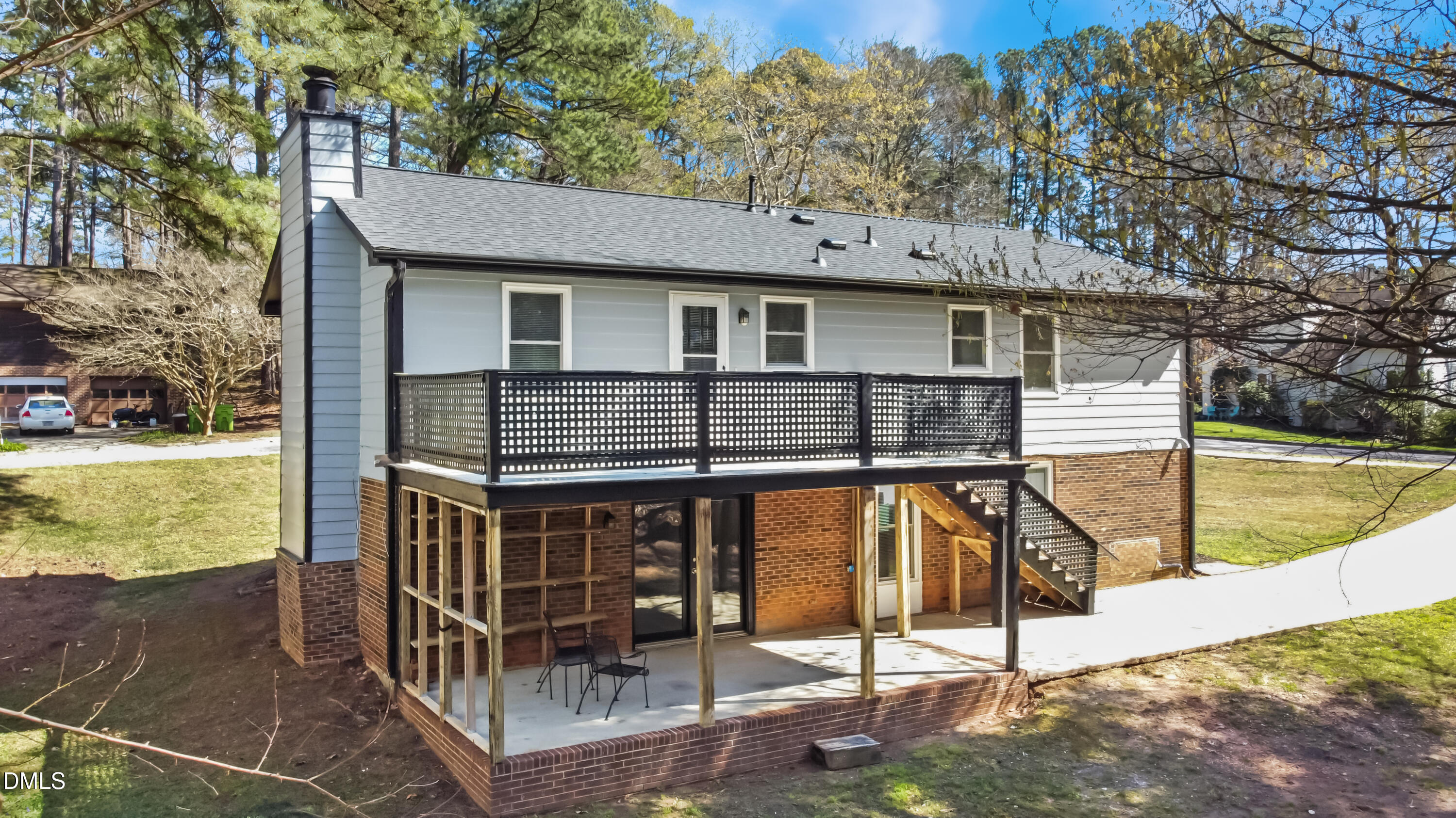 main property photo 24