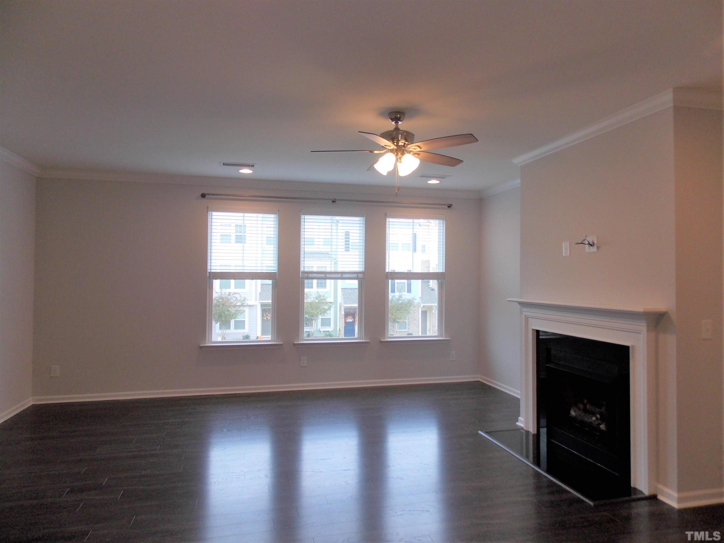 property viewer photo 1