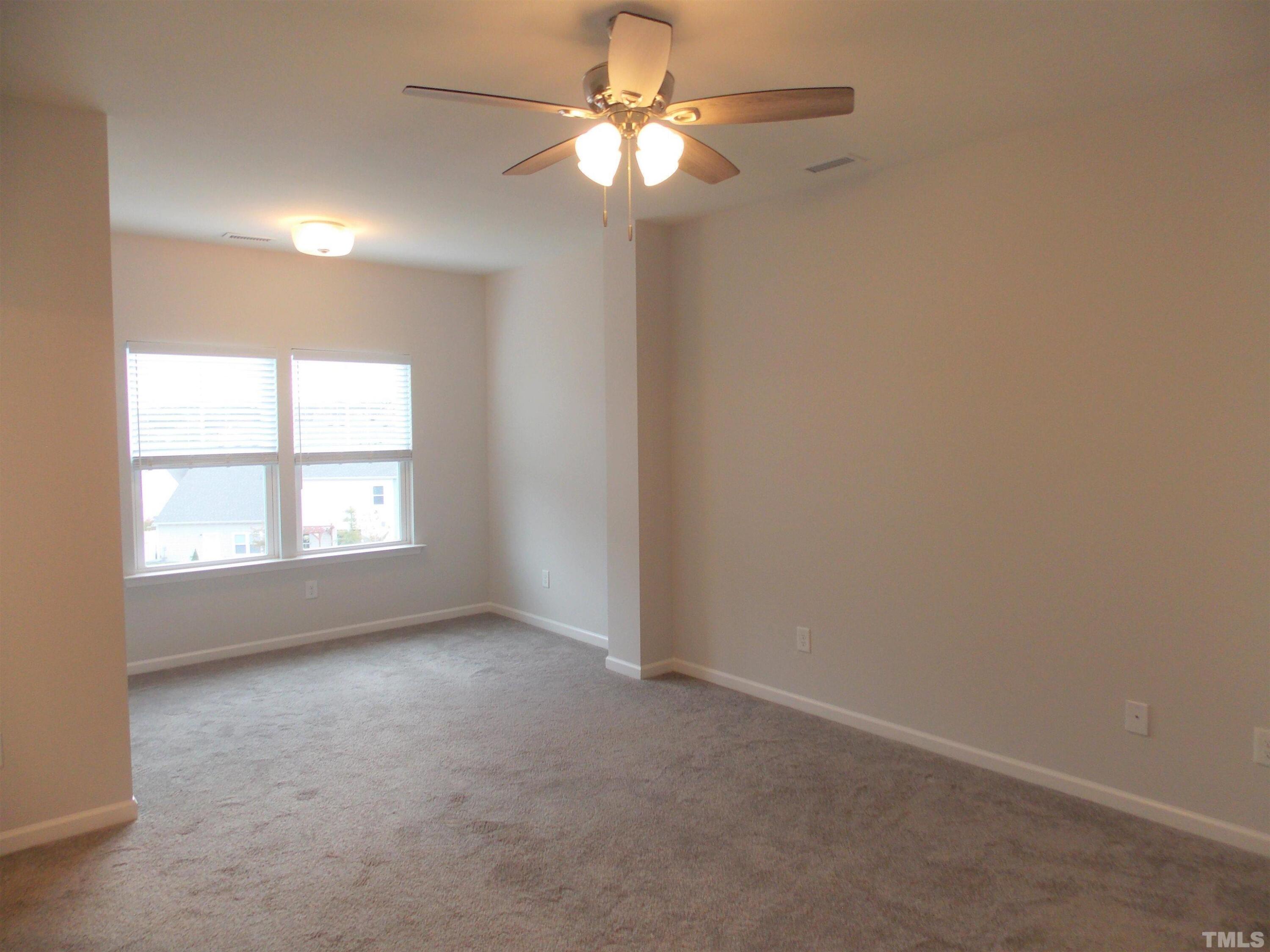 property viewer photo 12