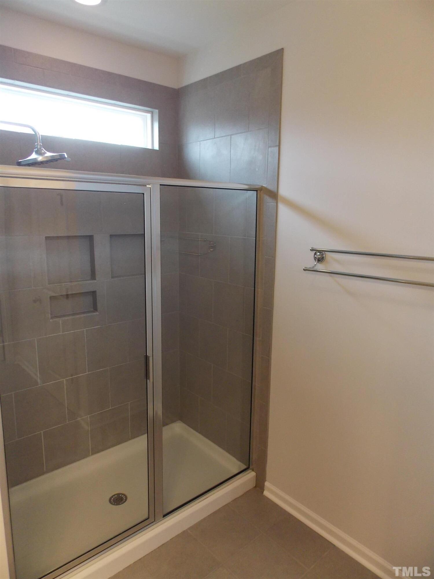 property viewer photo 15