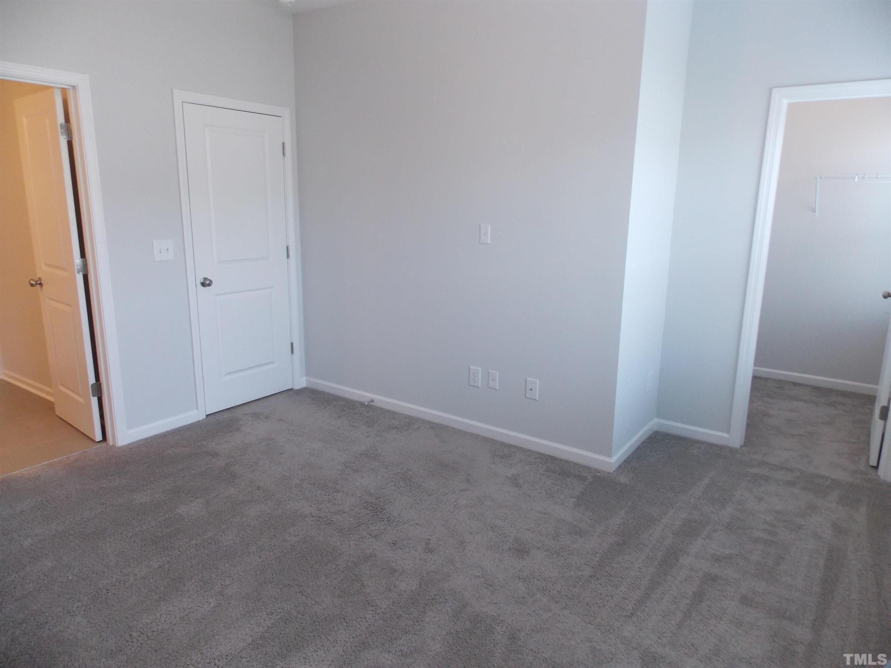 property viewer photo 17