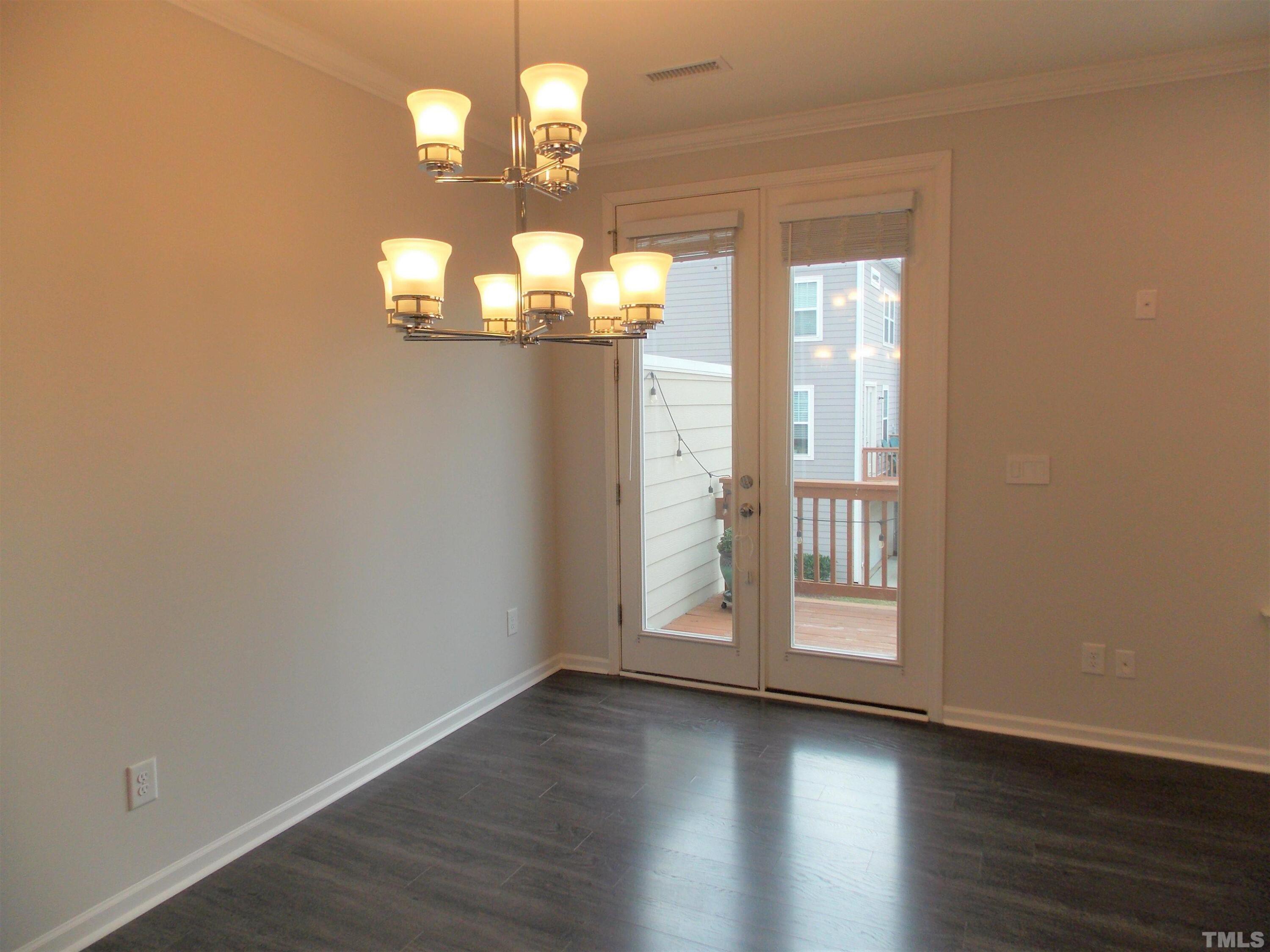 property viewer photo 9