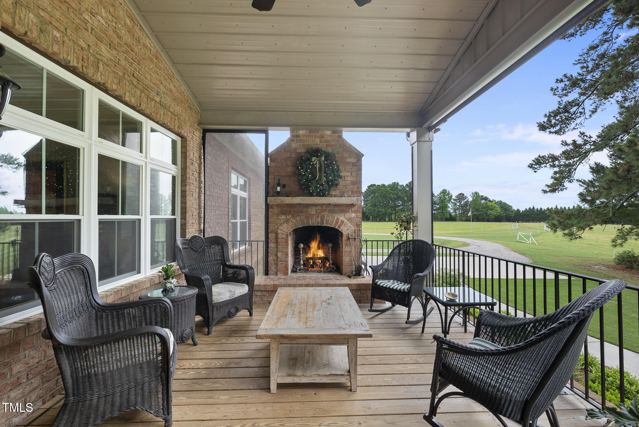 main property photo 4