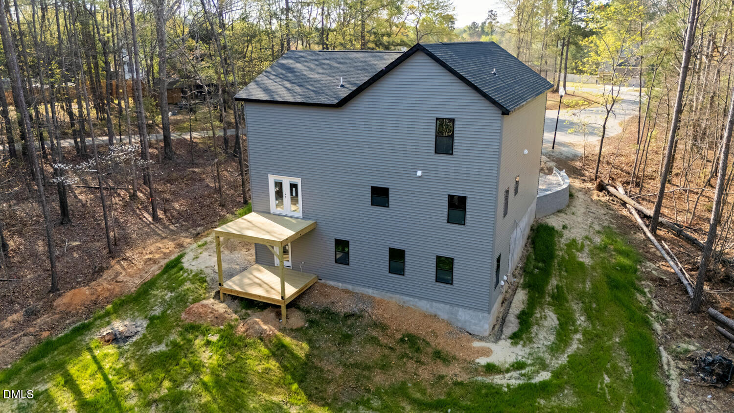 main property photo 9