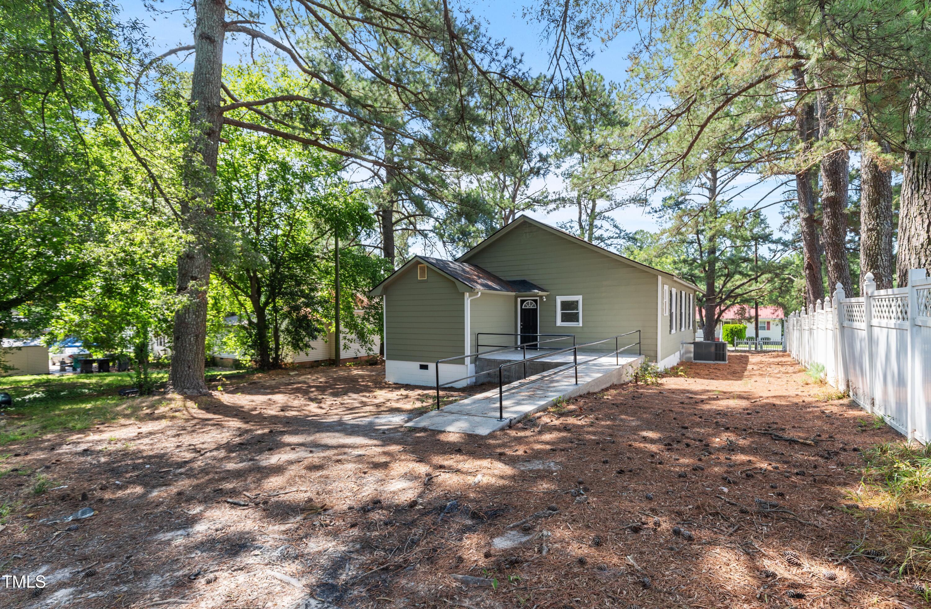 main property photo 20