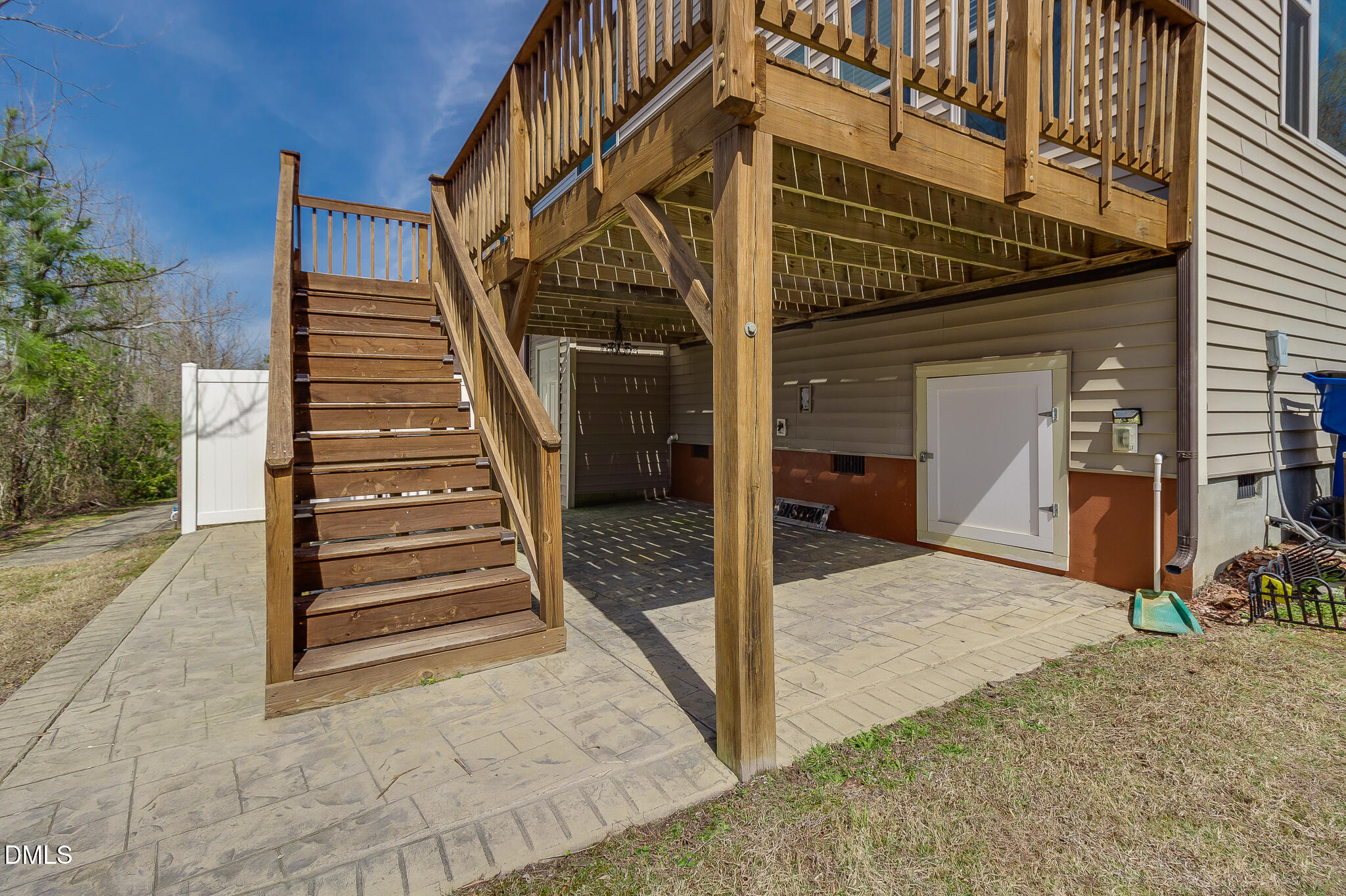 main property photo 42