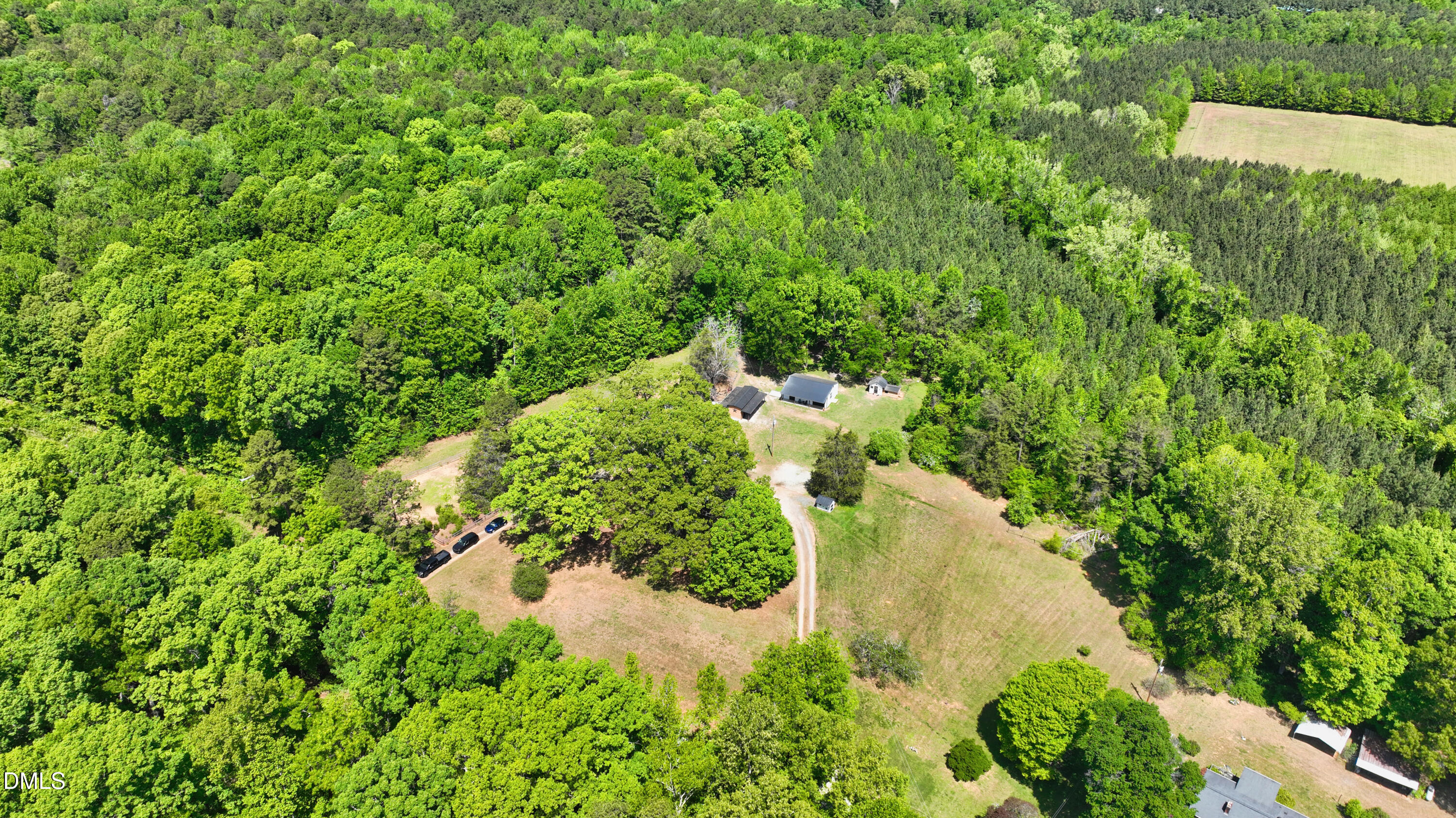 main property photo 10