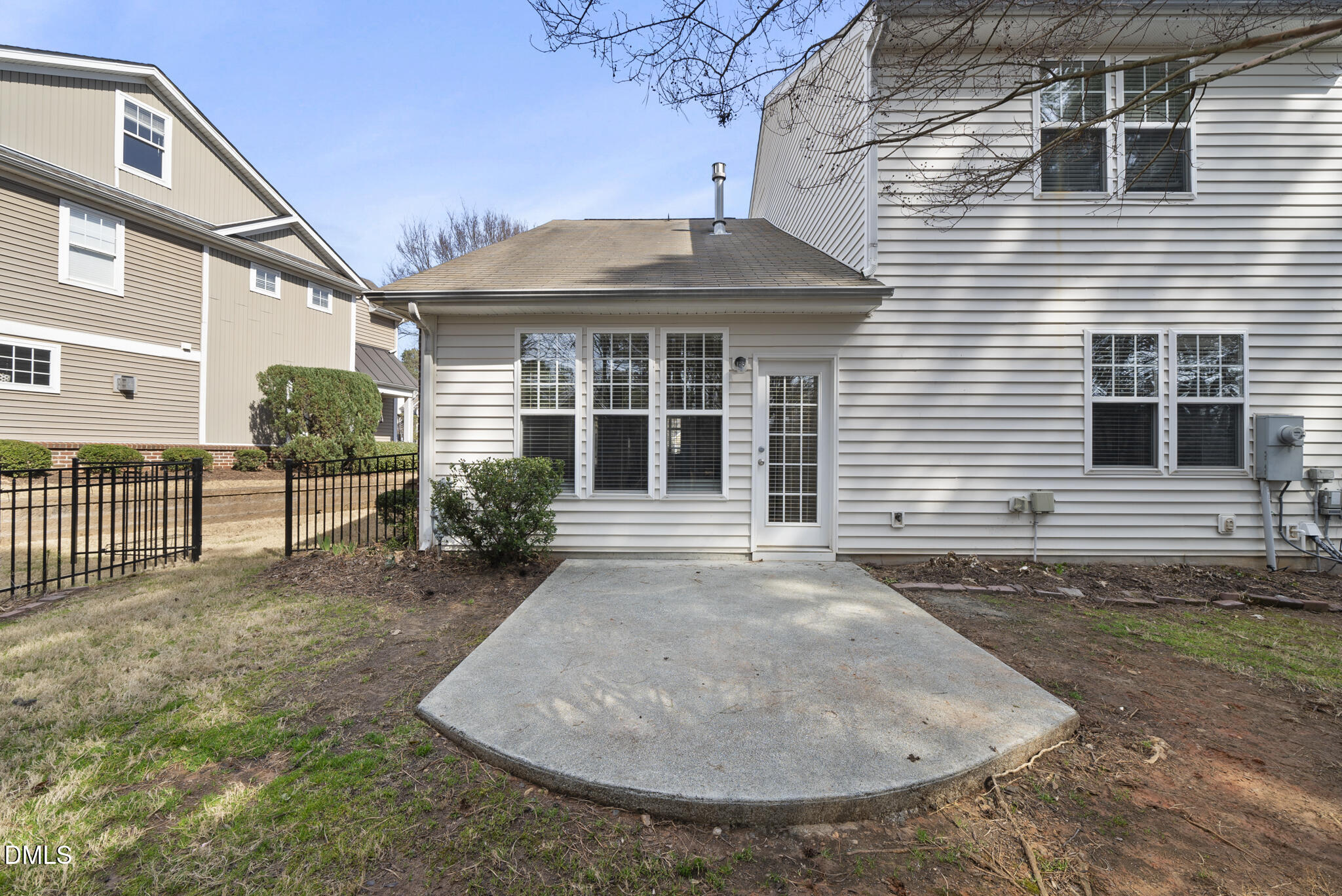 main property photo 47