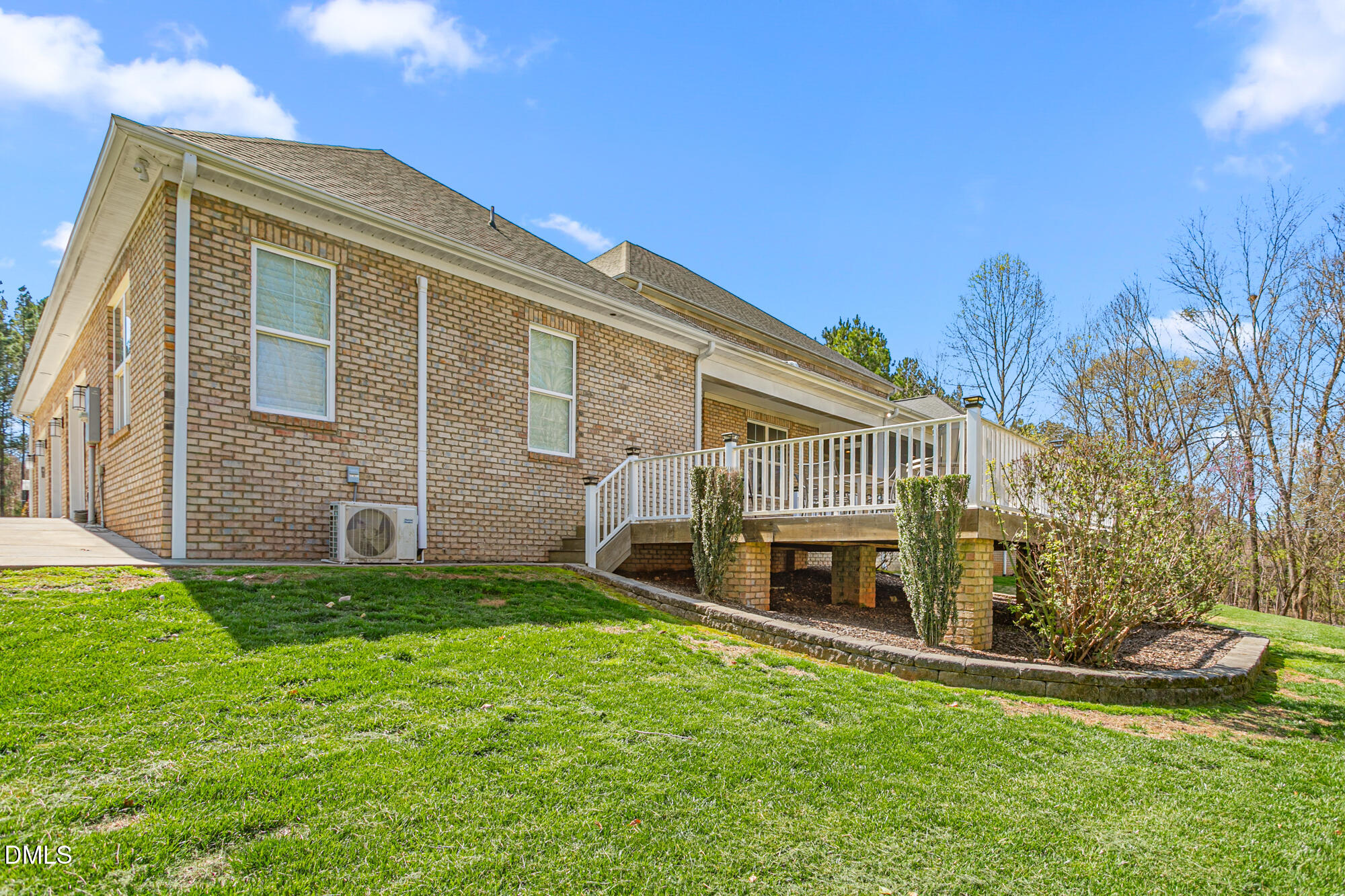 main property photo 45