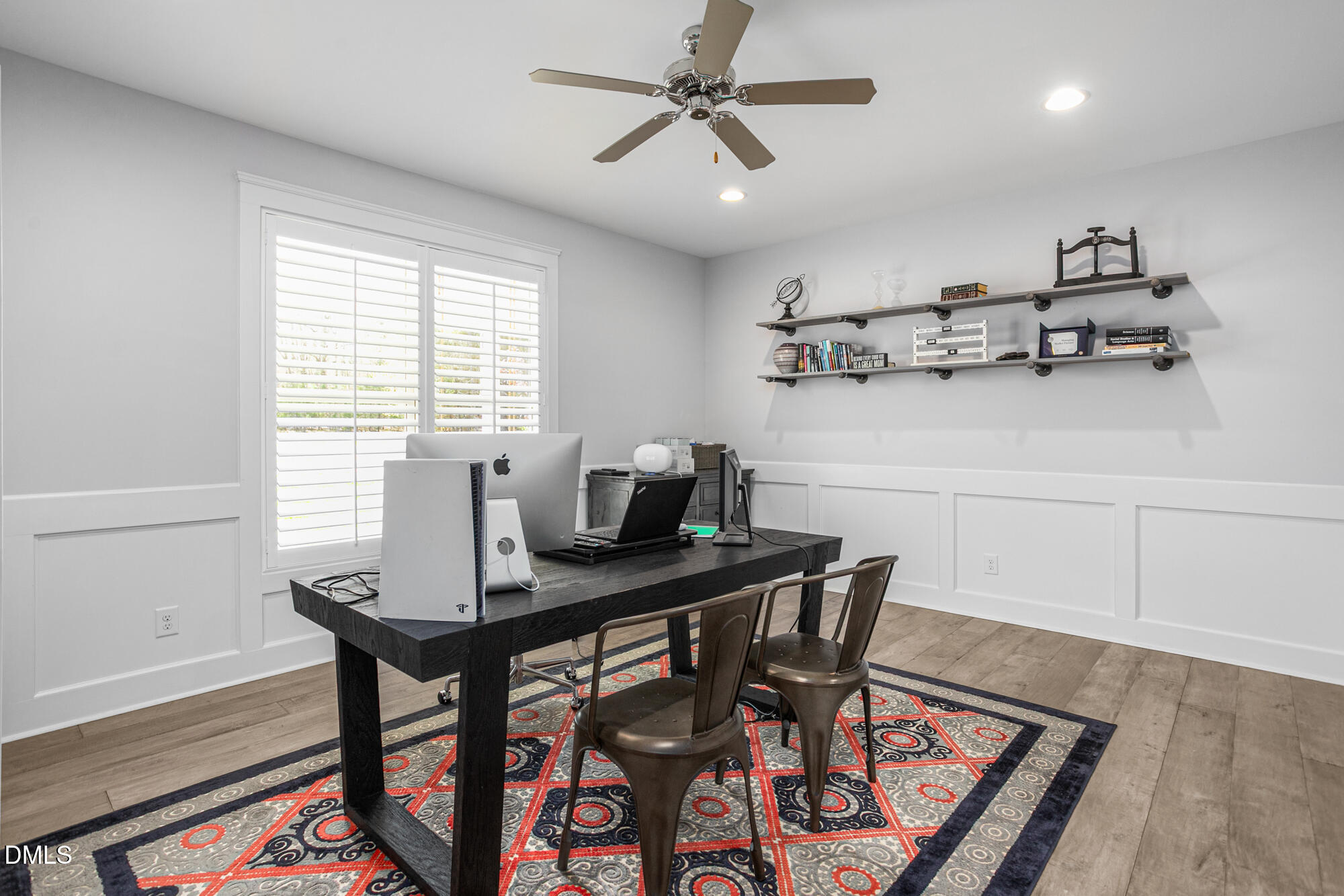 main property photo 9
