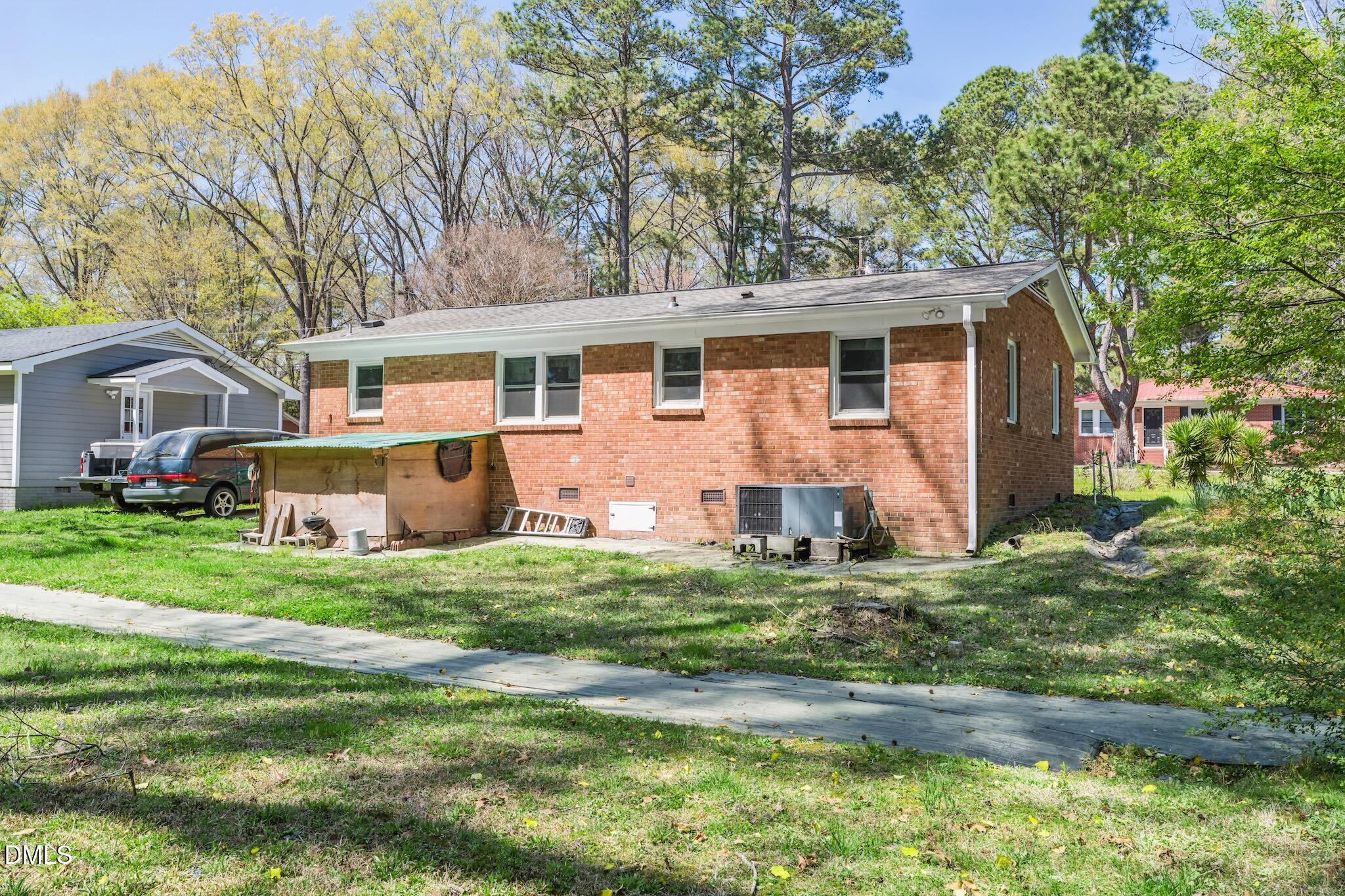 main property photo 32