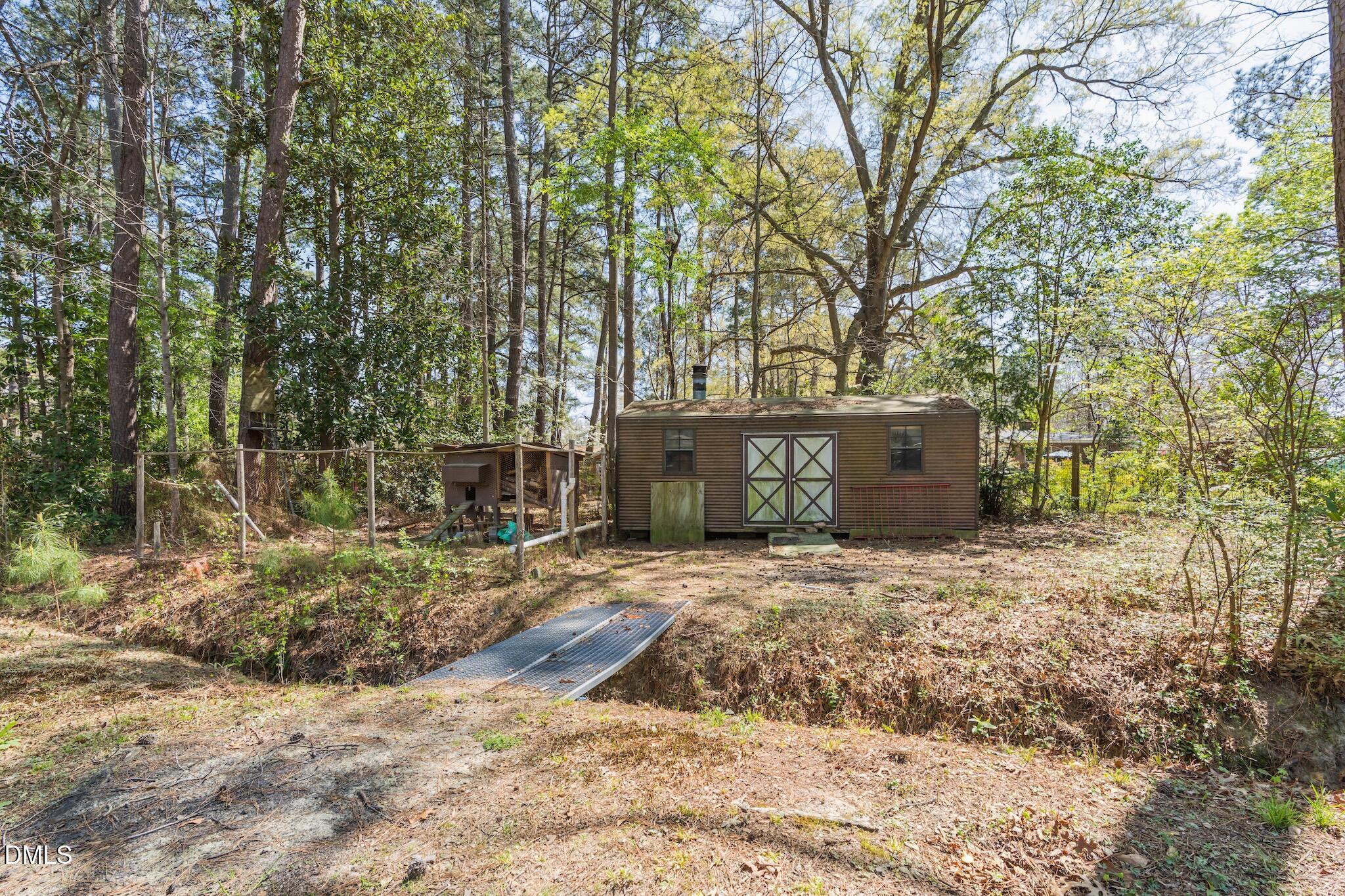 main property photo 34