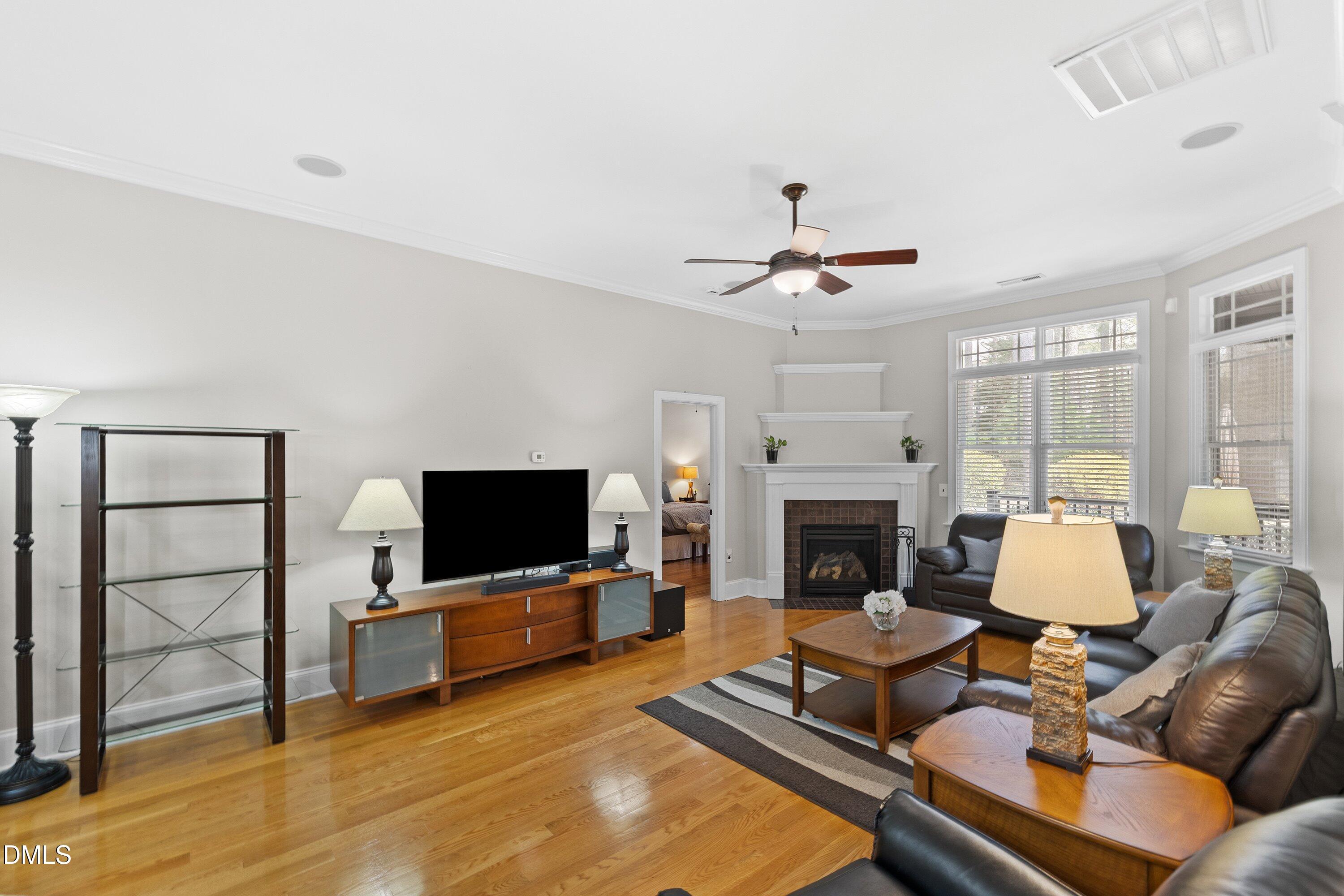 property viewer photo 12