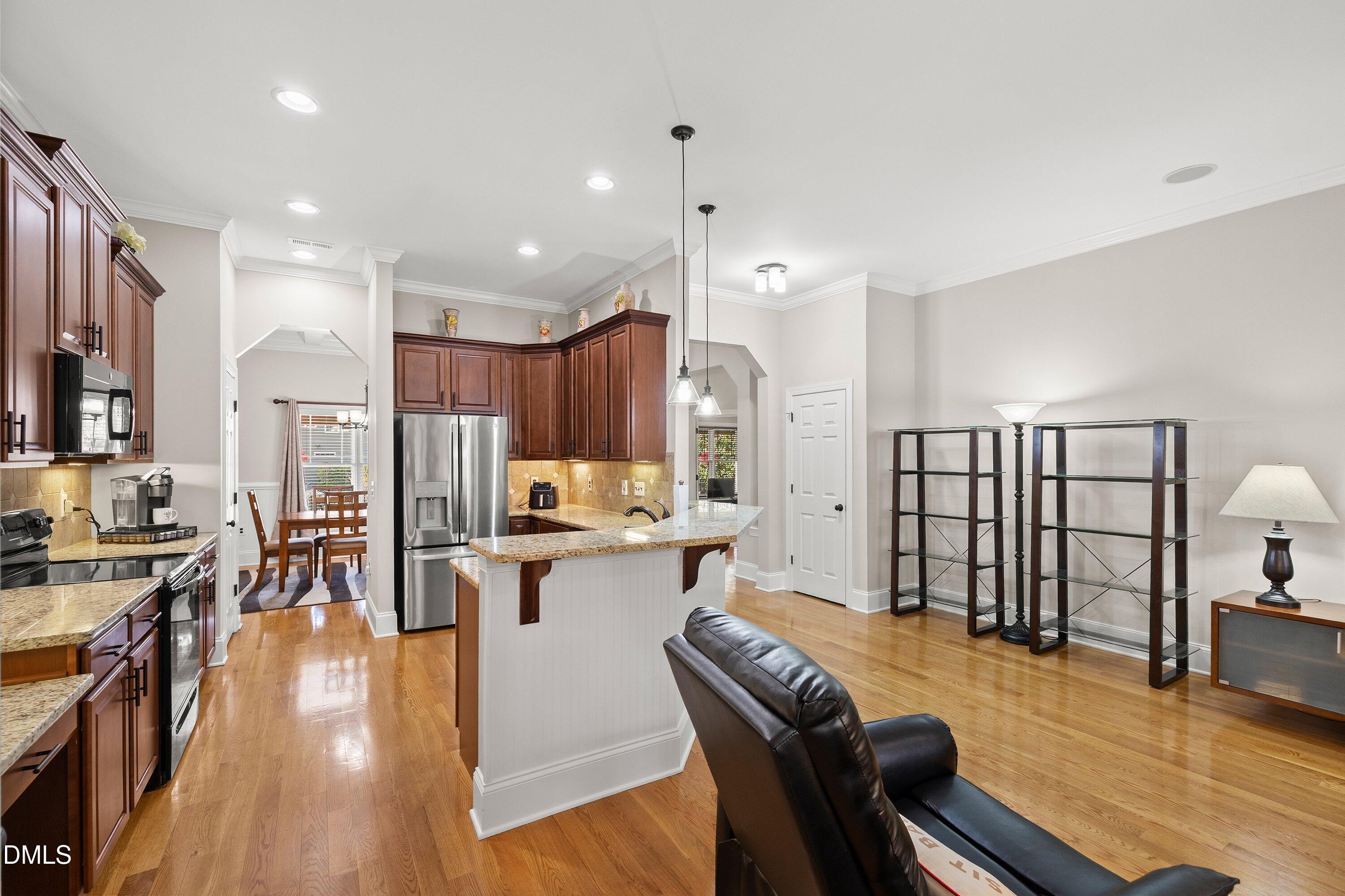 property viewer photo 15