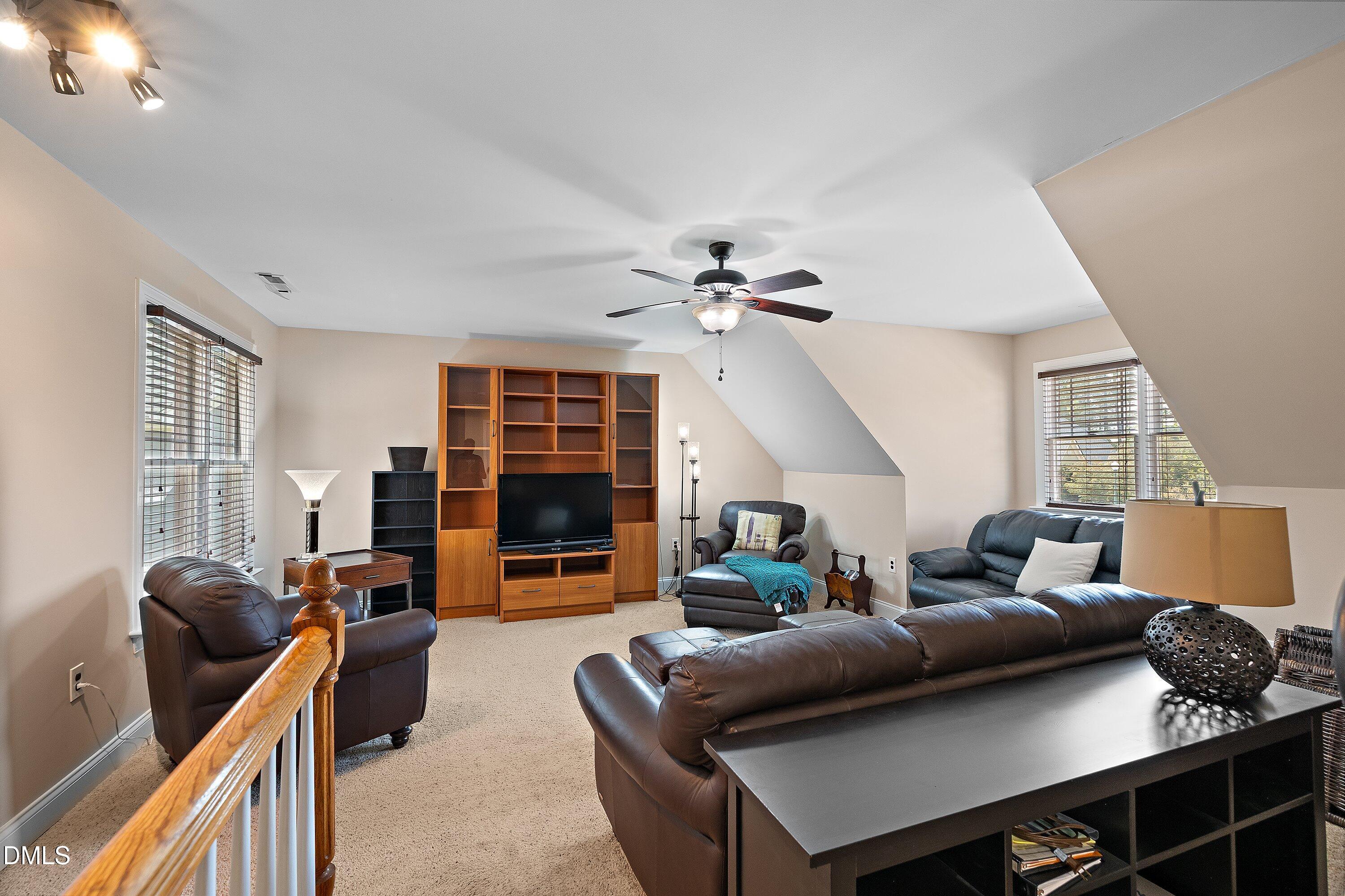 property viewer photo 29