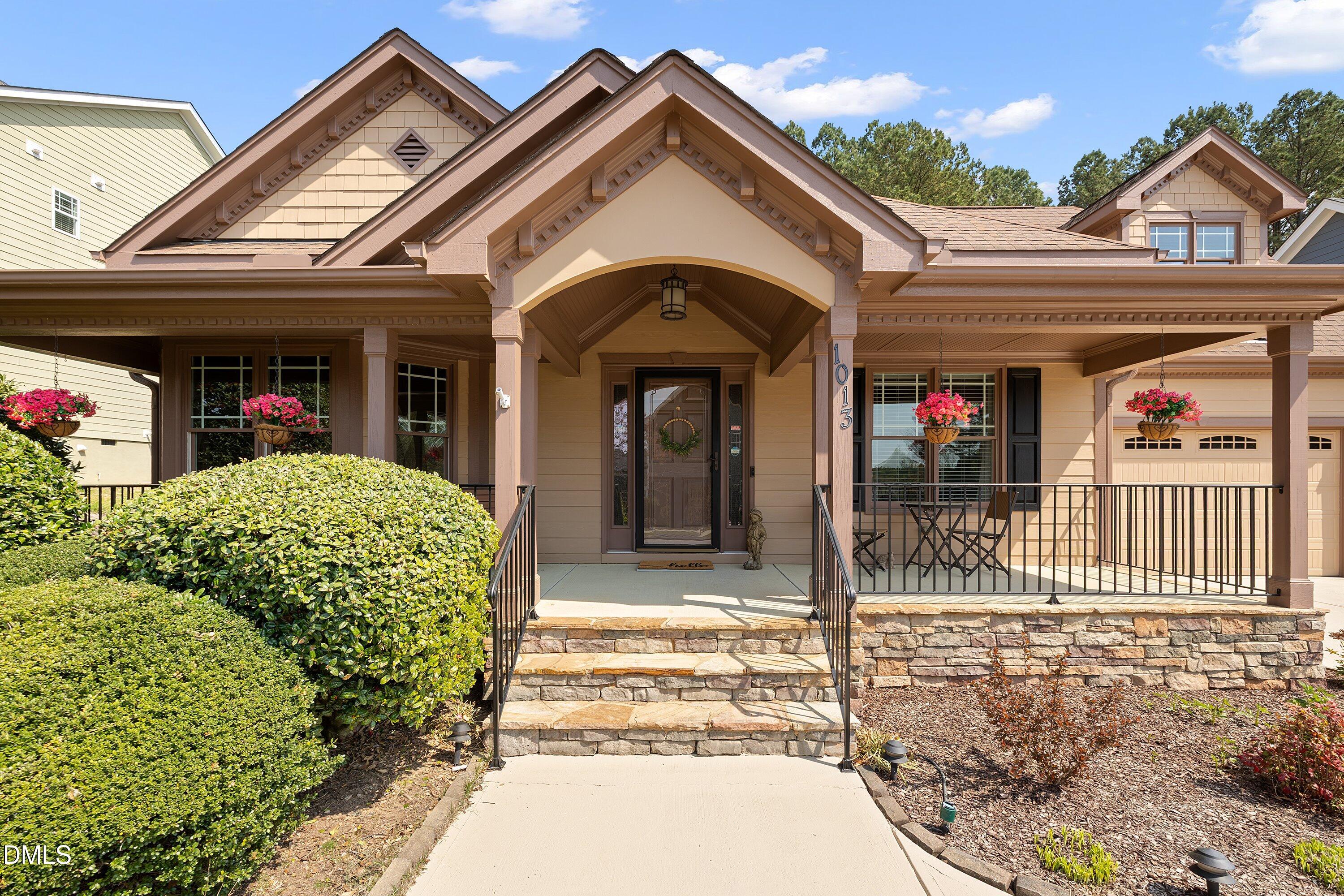 property viewer photo 3