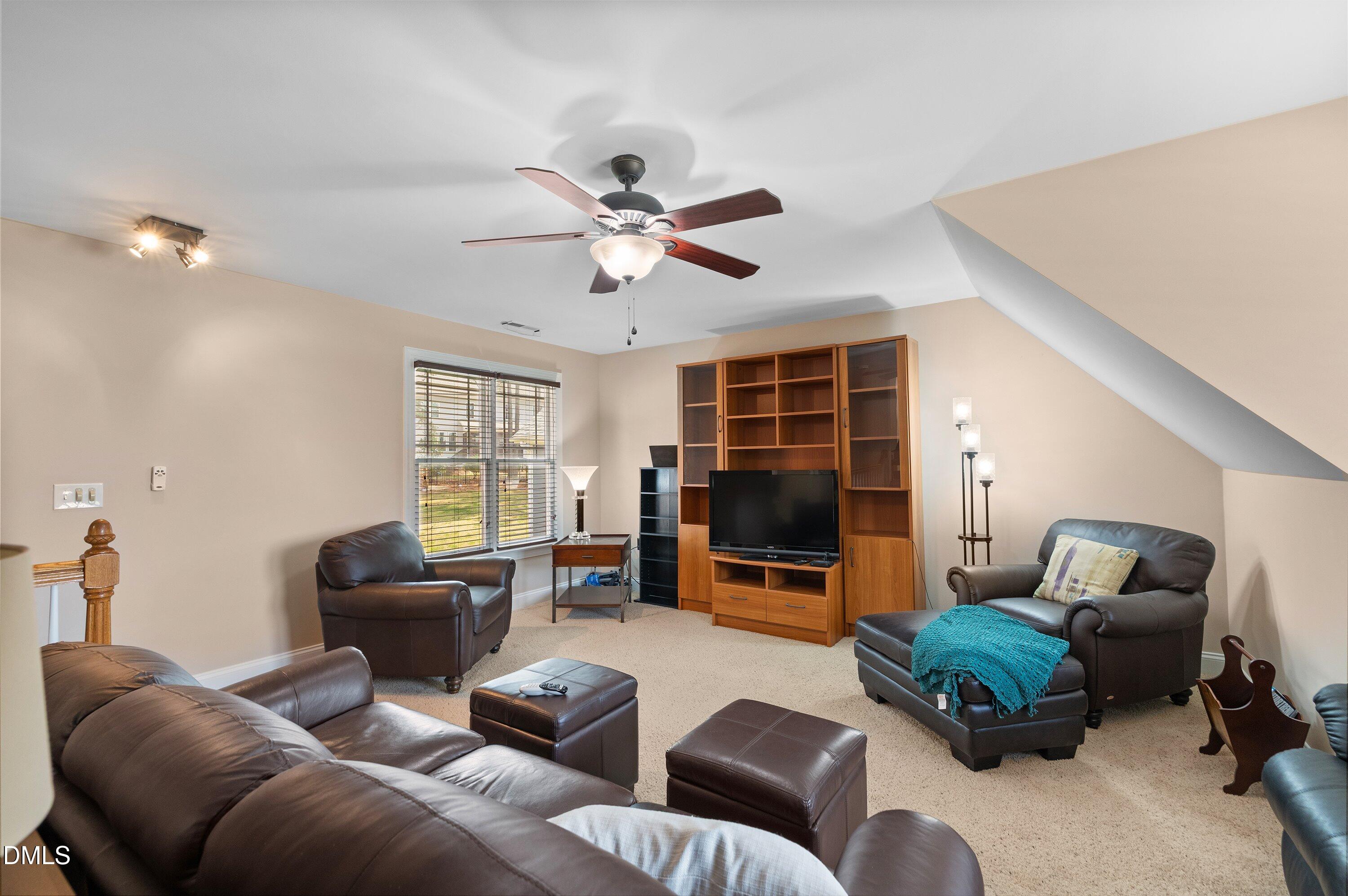 property viewer photo 30