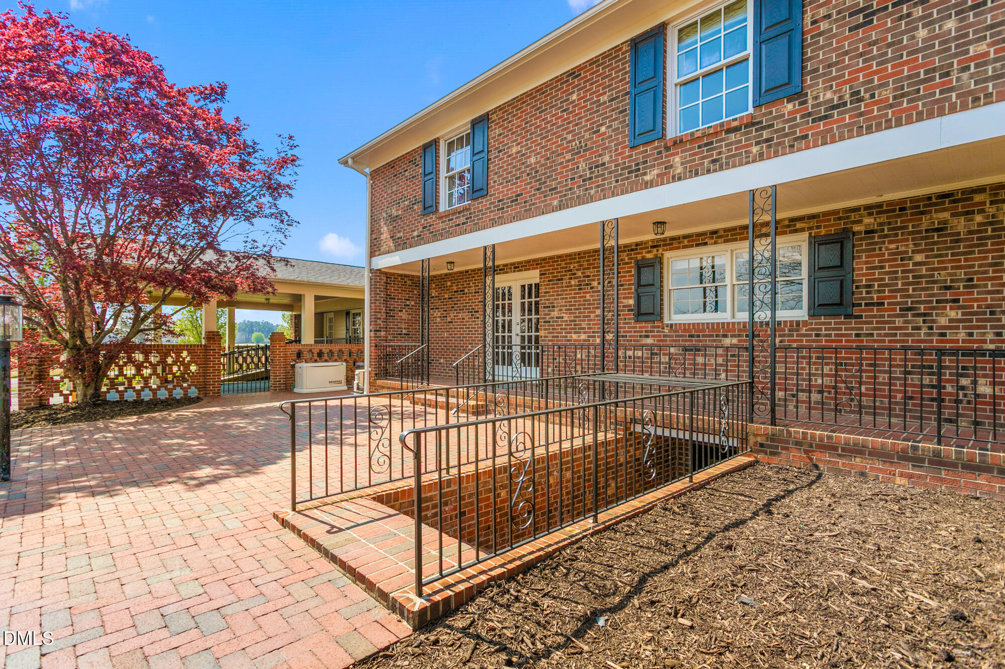 main property photo 45