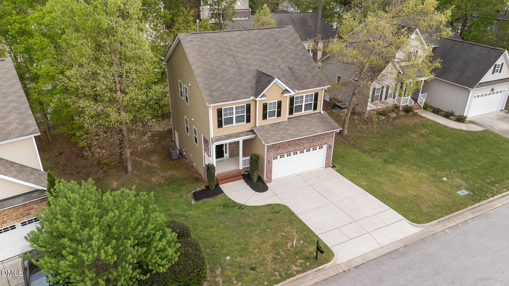 main property photo 8