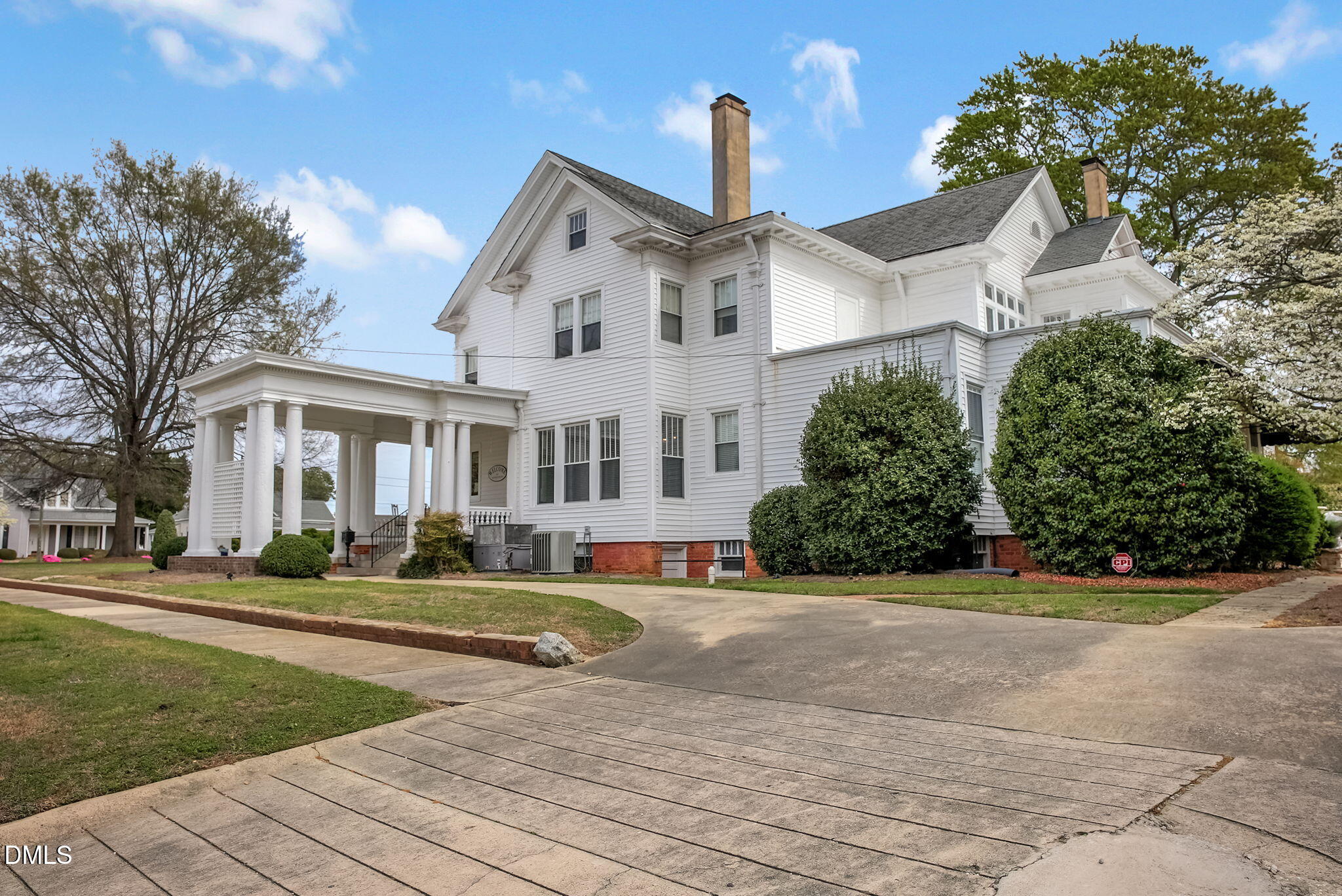 main property photo 70