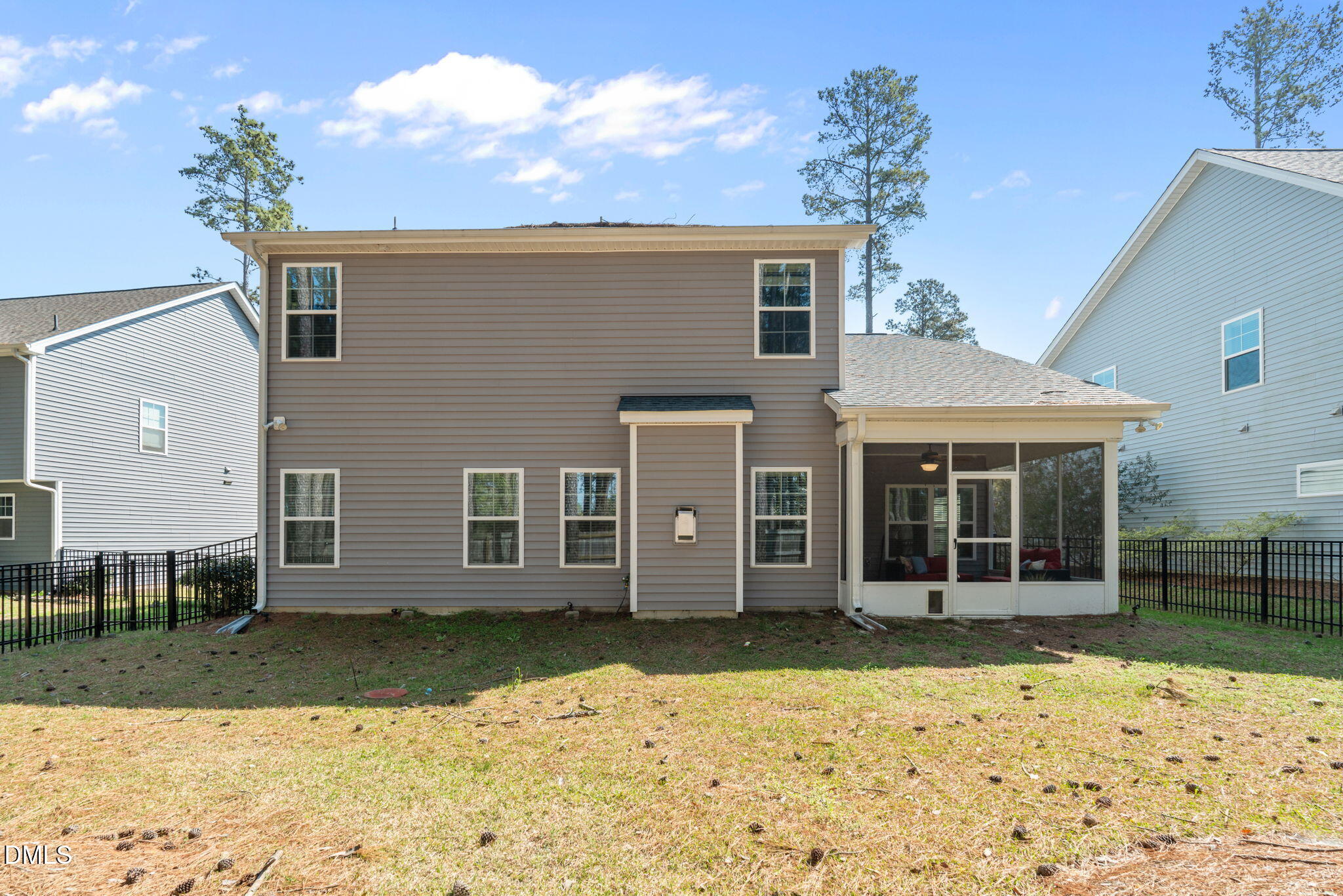 main property photo 37