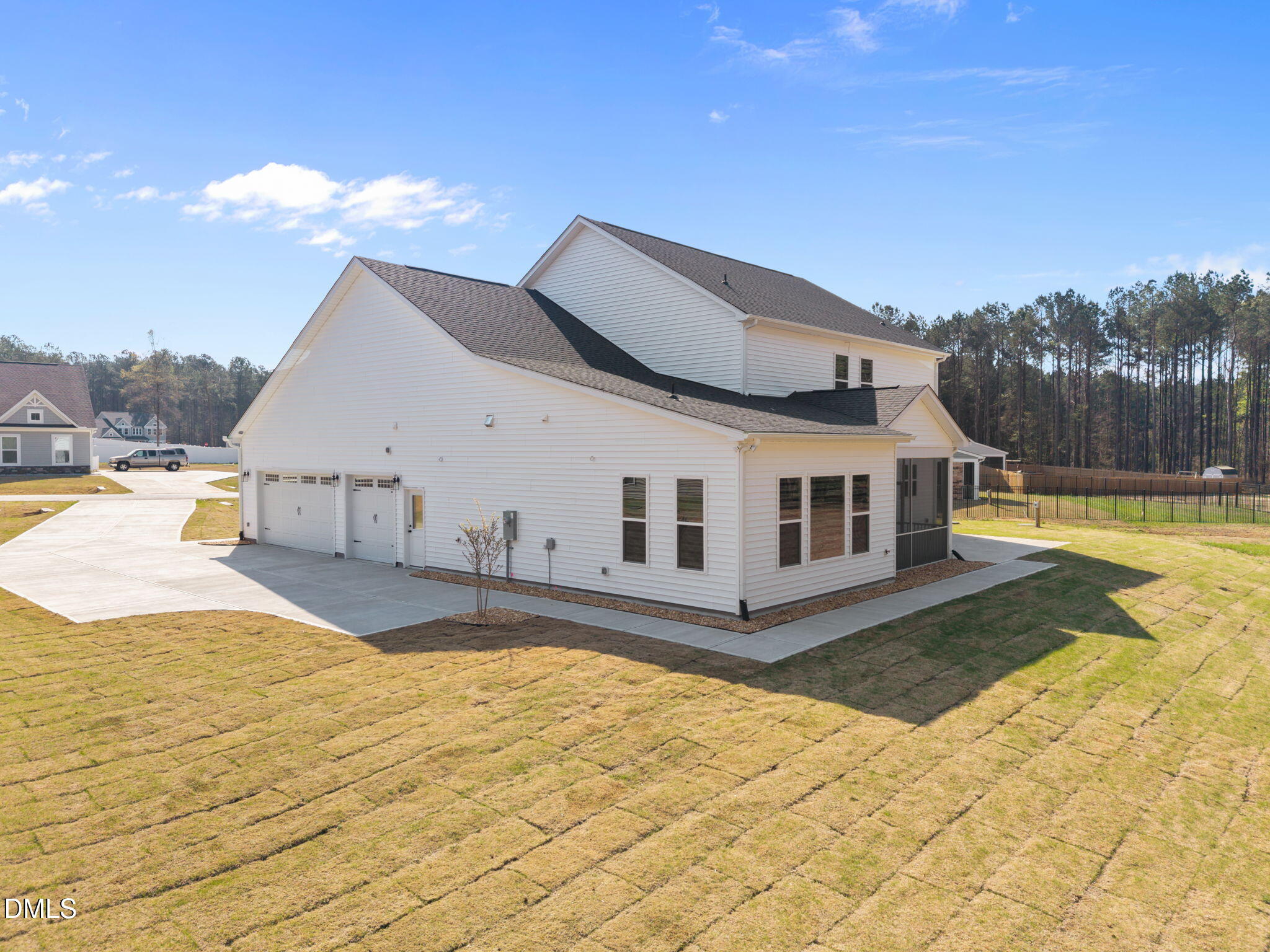 main property photo 5