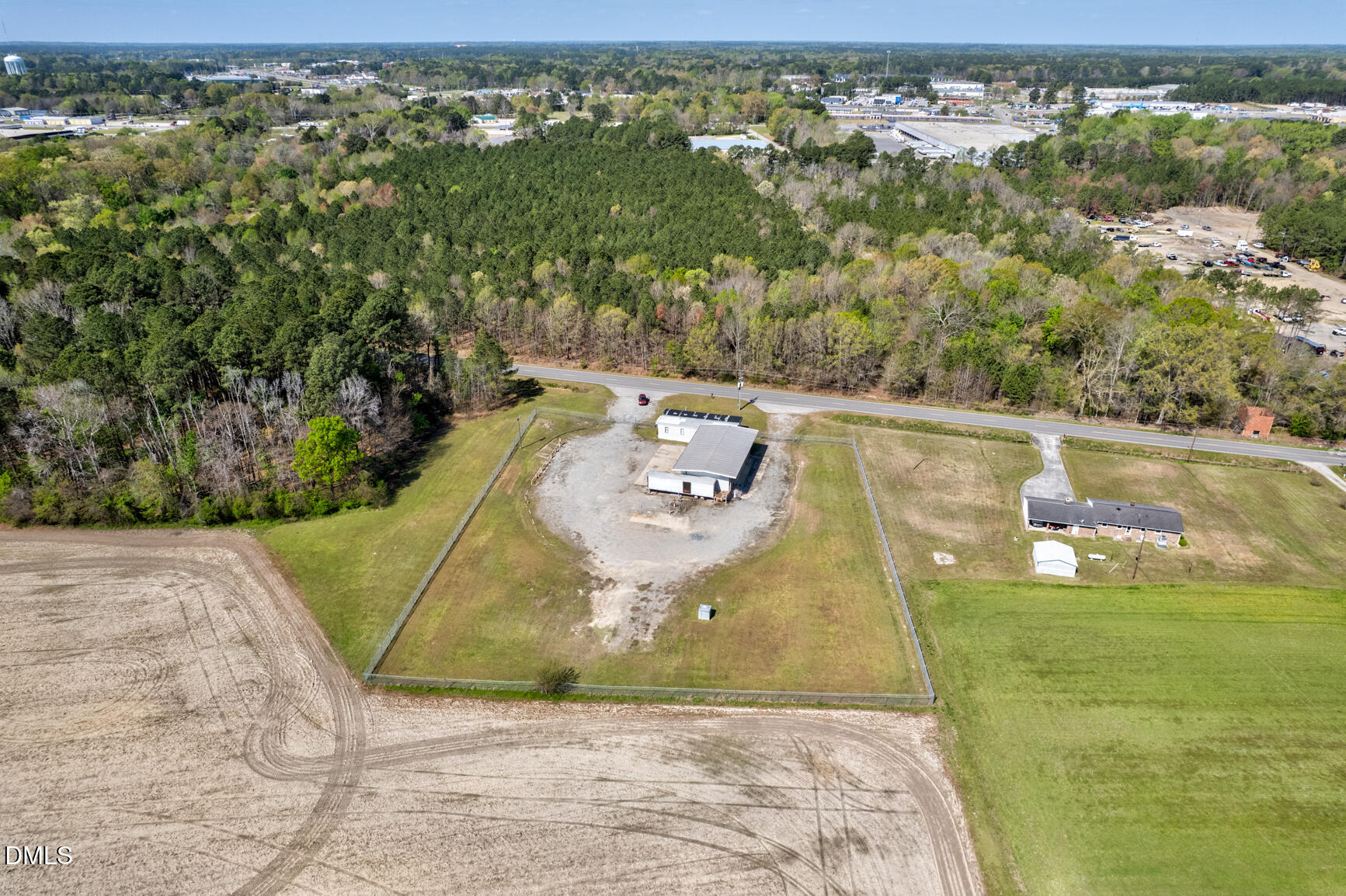 main property photo 4