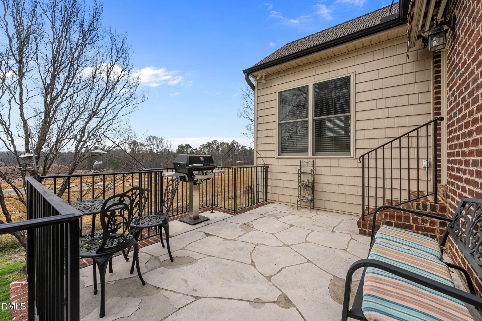 main property photo 20