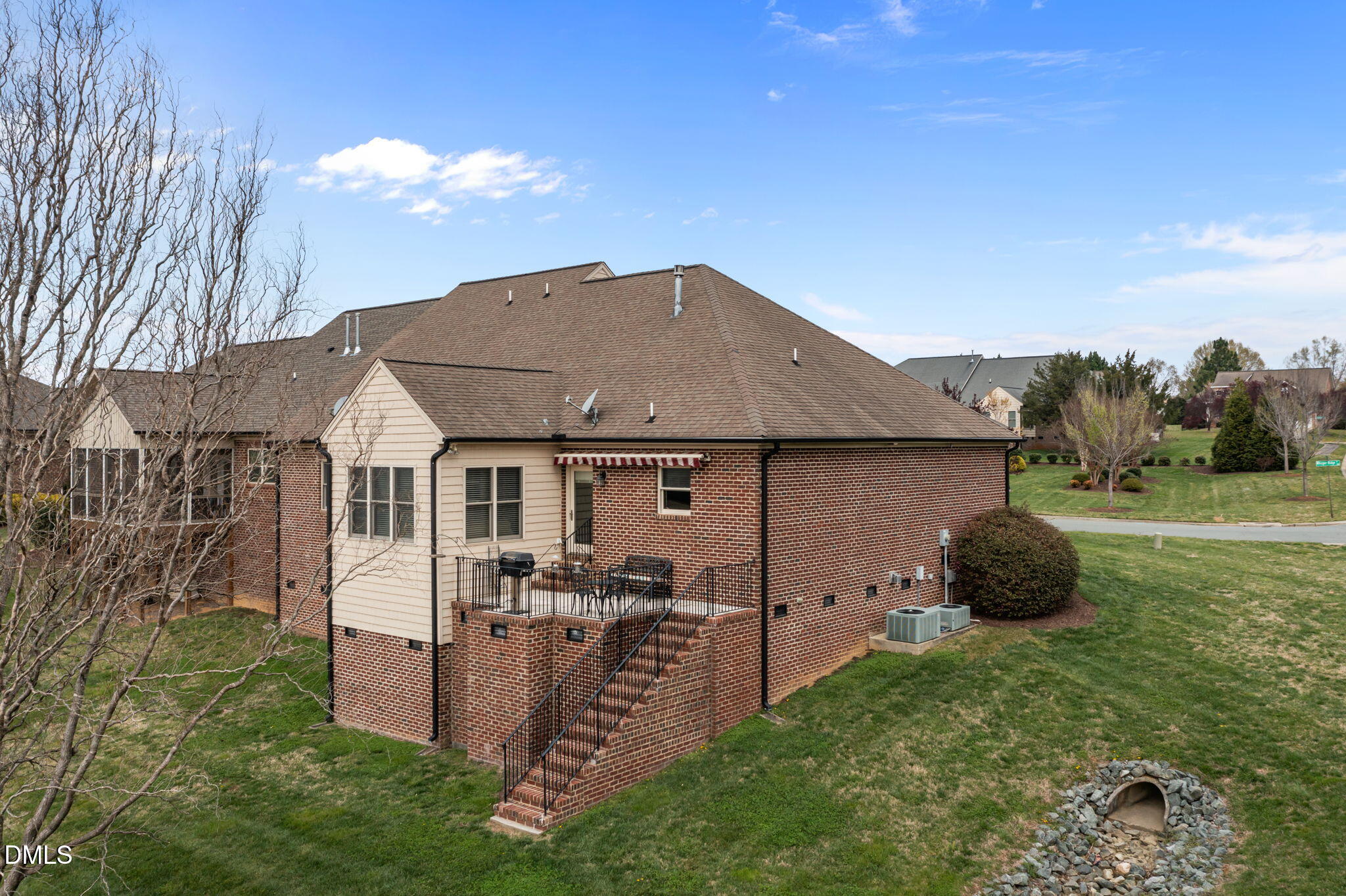 main property photo 21